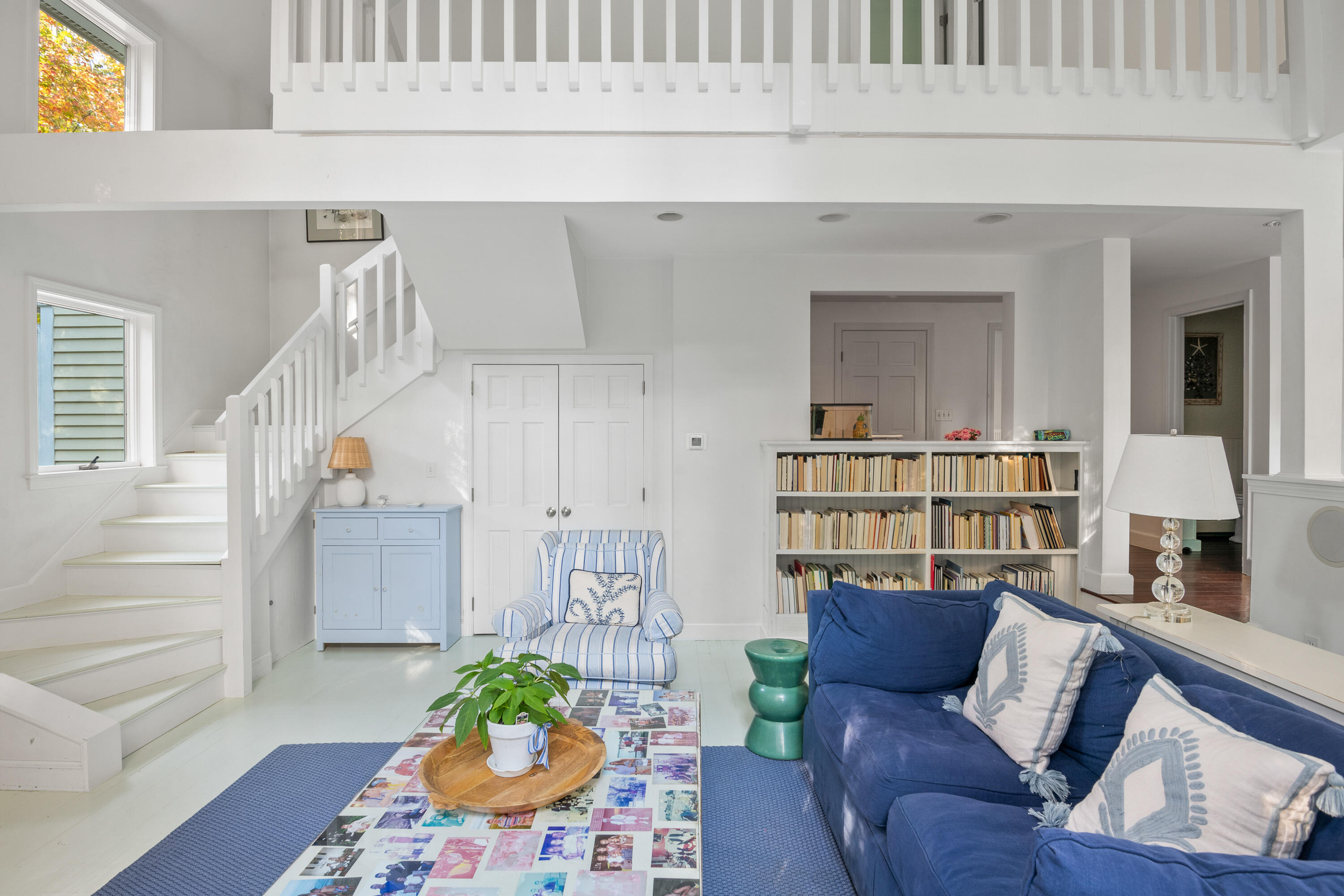 2 Manor Way
