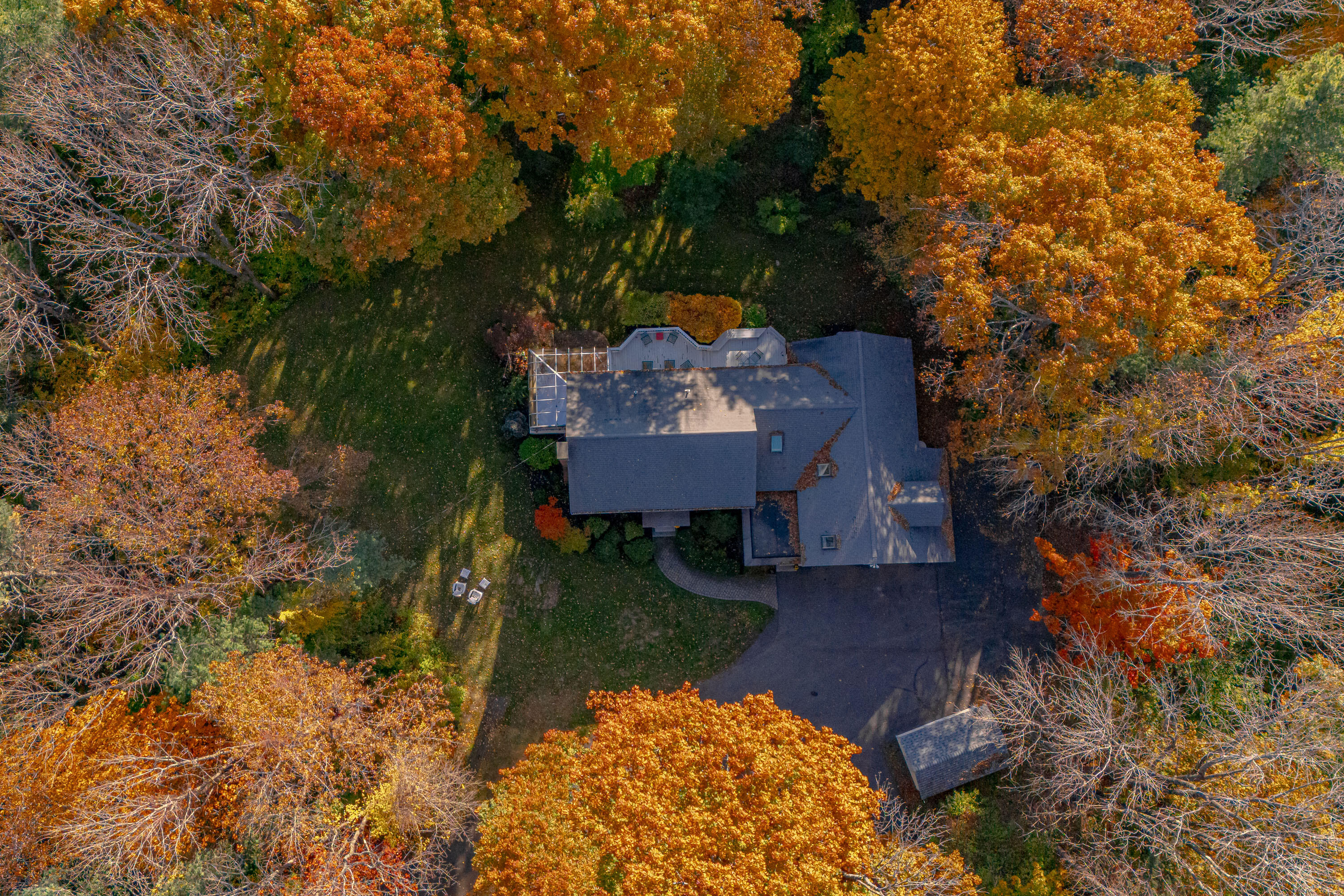 2 Manor Way