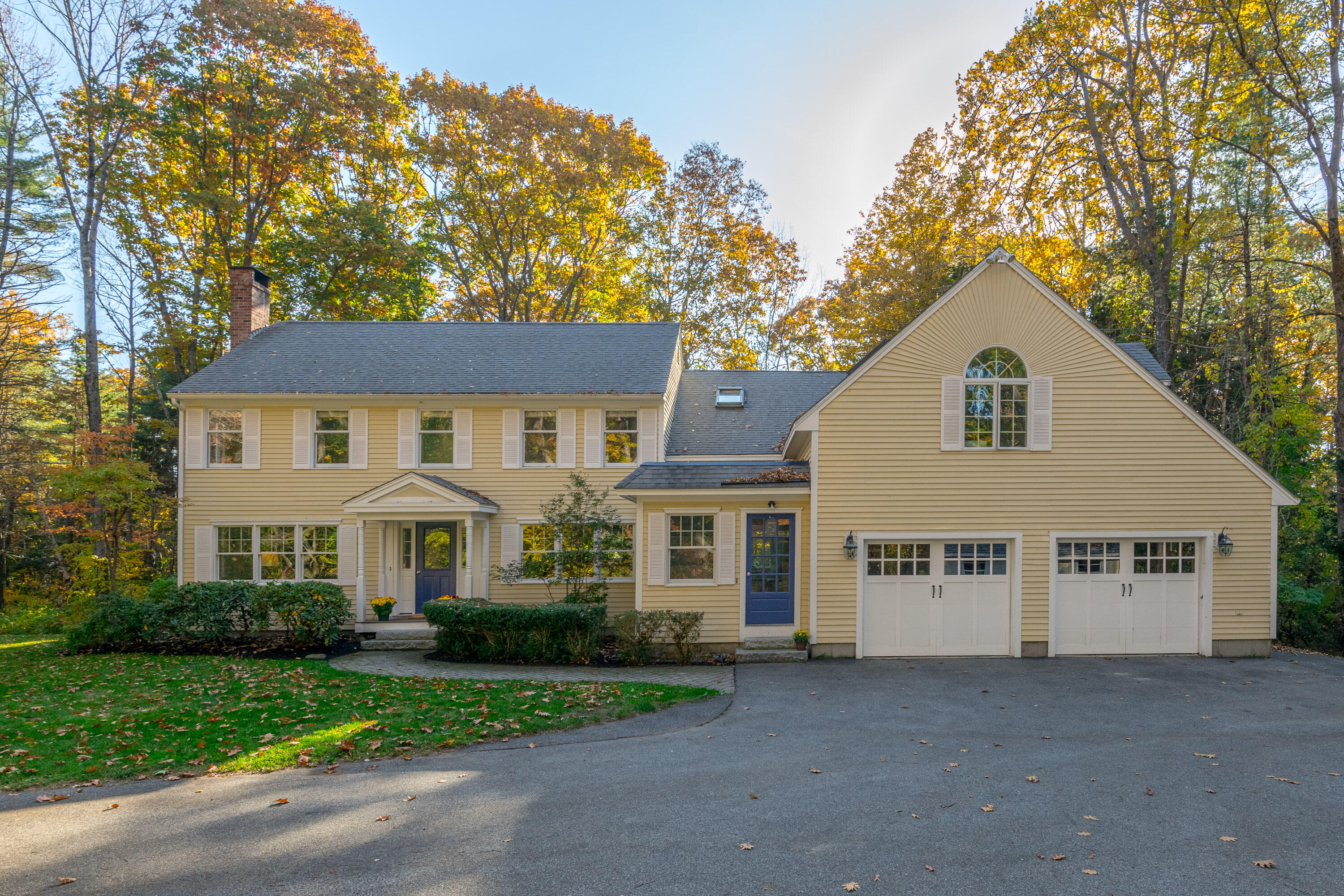 2 Manor Way