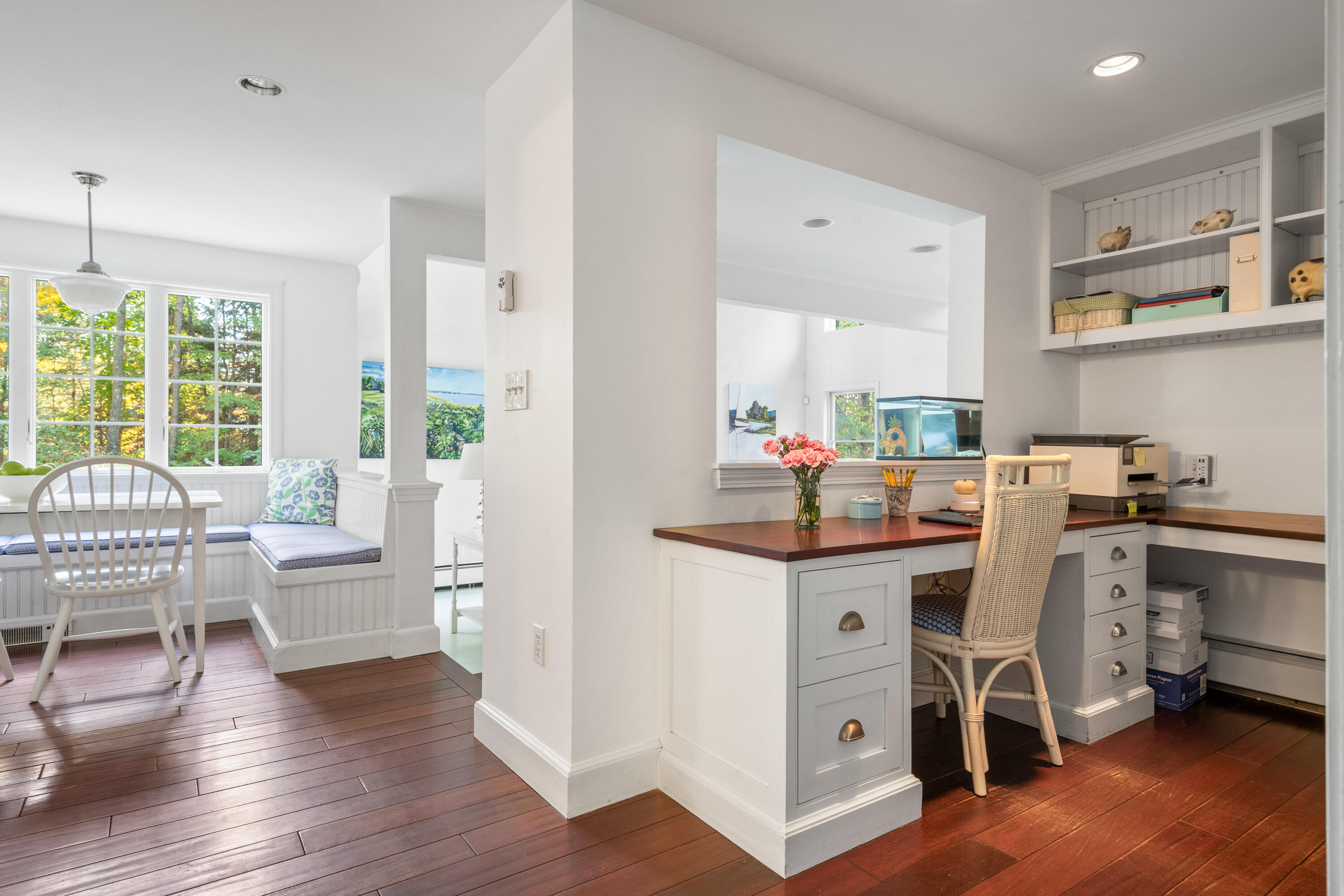 2 Manor Way