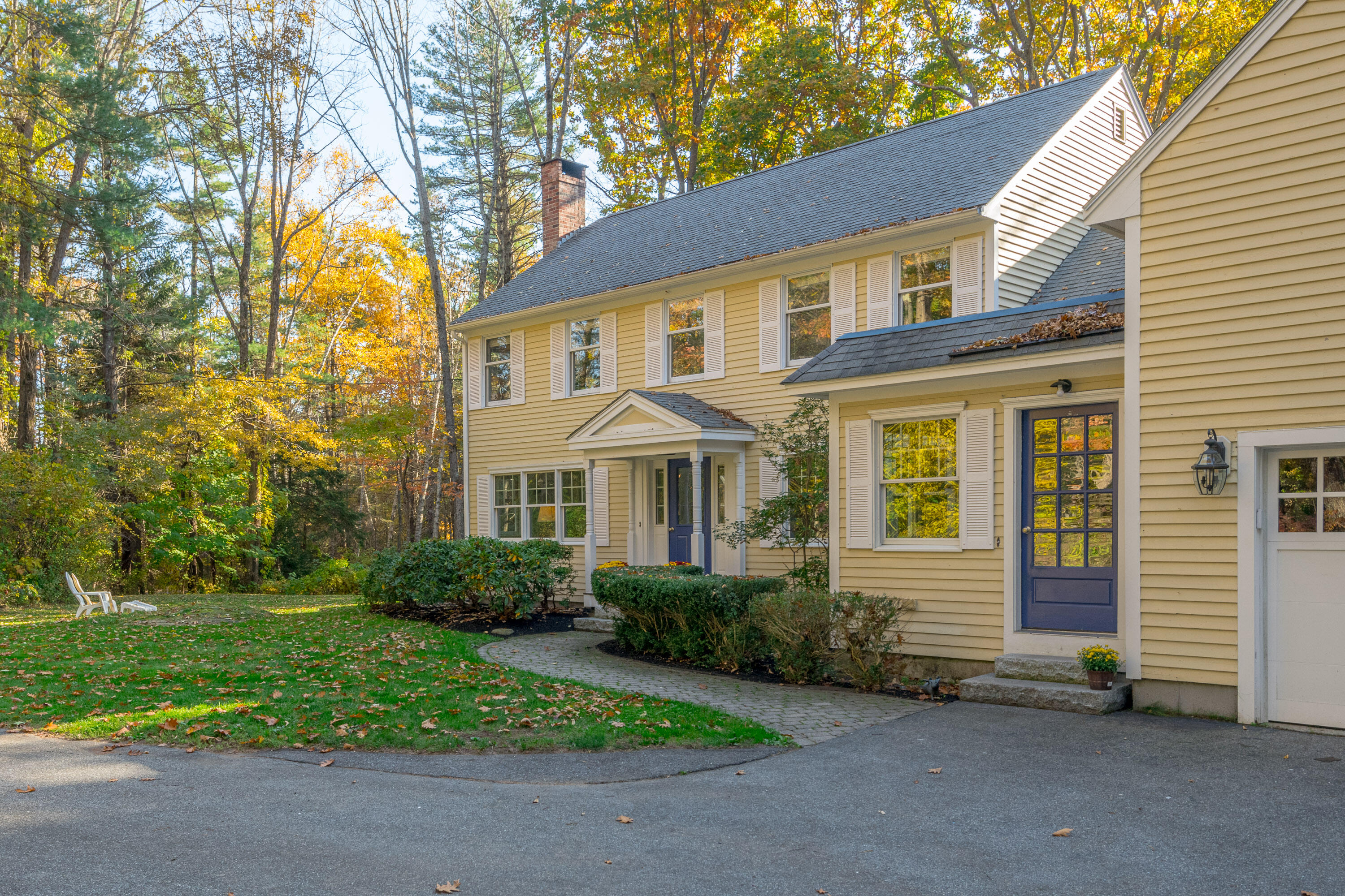 2 Manor Way