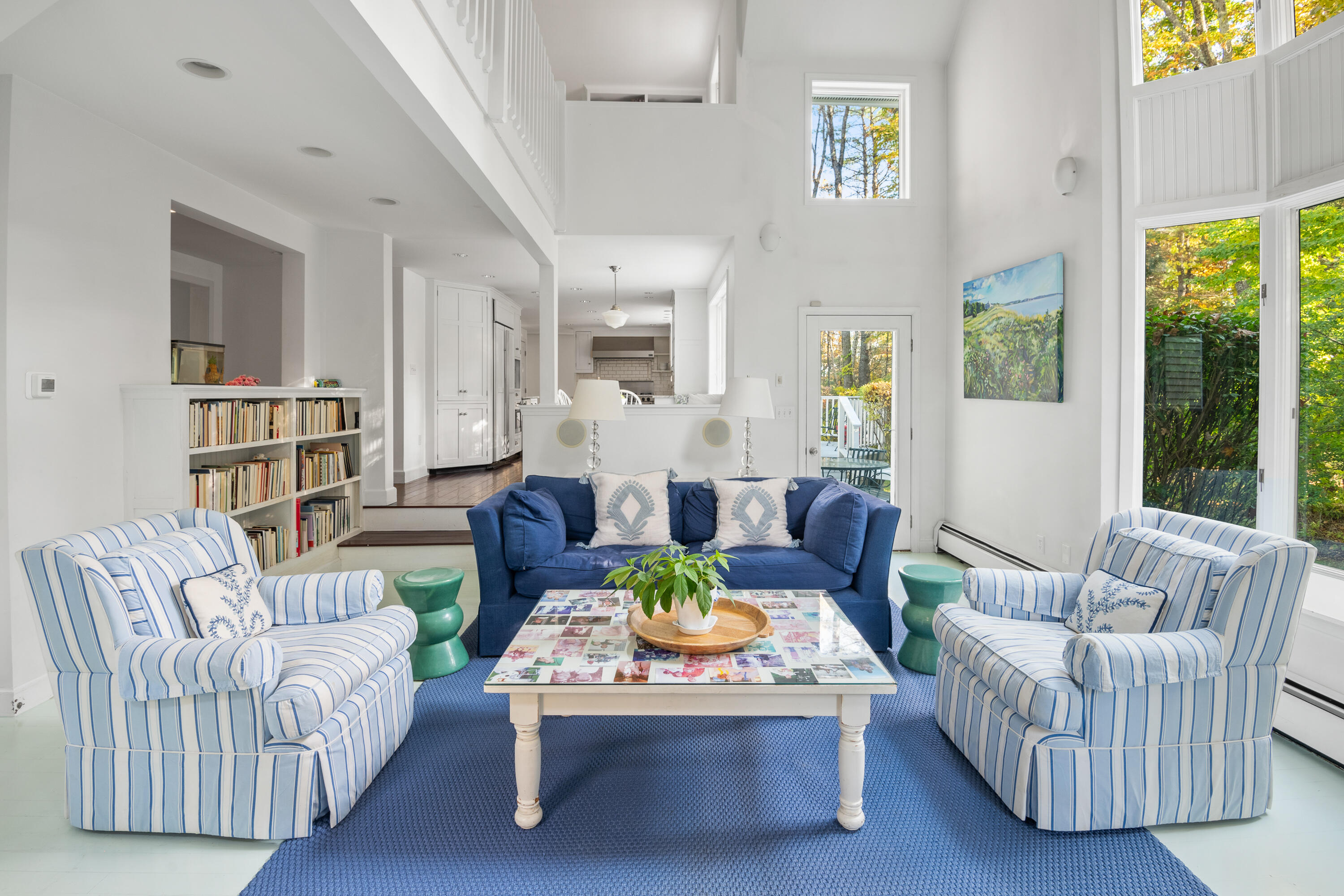 2 Manor Way