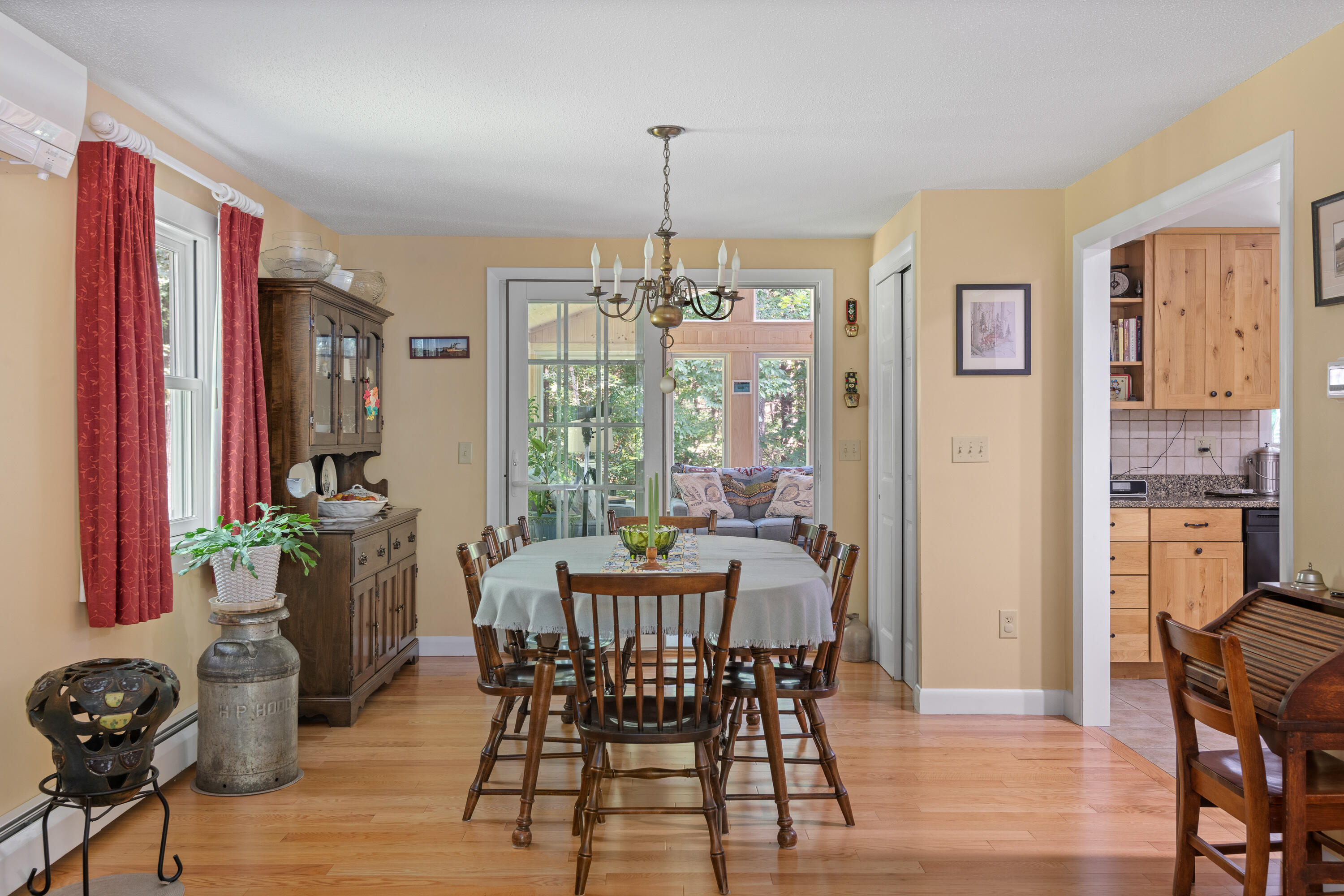 25 Hillcrest Avenue