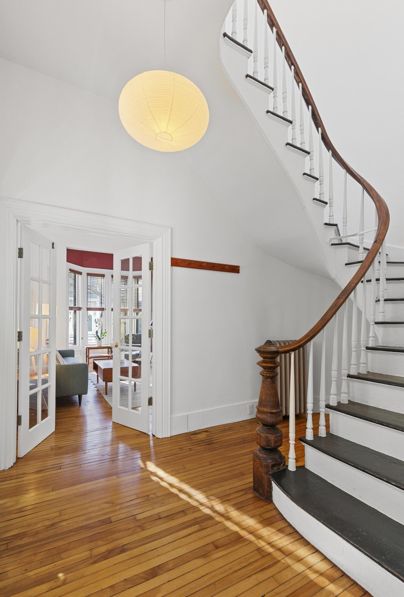 15 Lewis Street, 1
