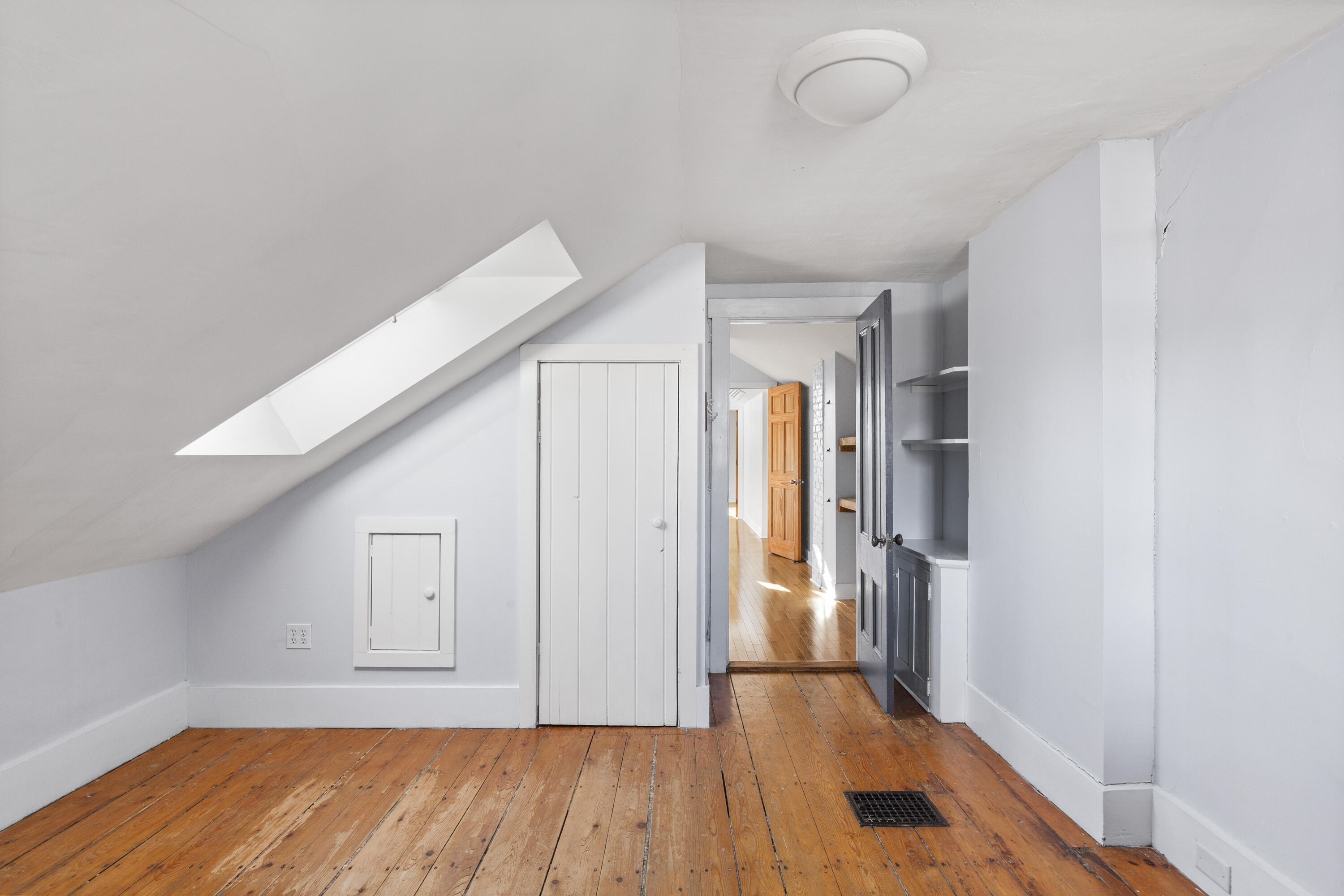 15 Lewis Street, 1