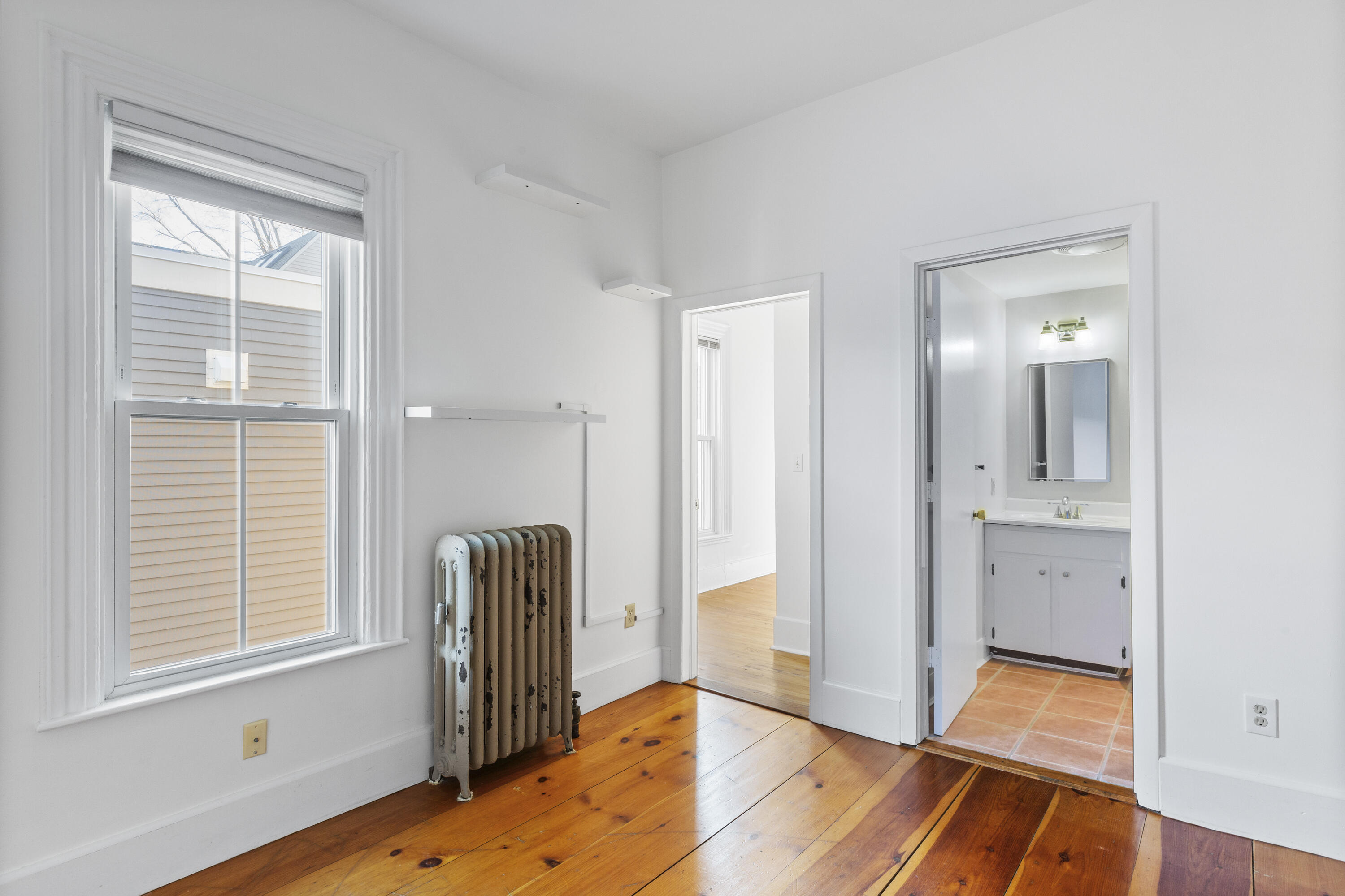 15 Lewis Street, 1