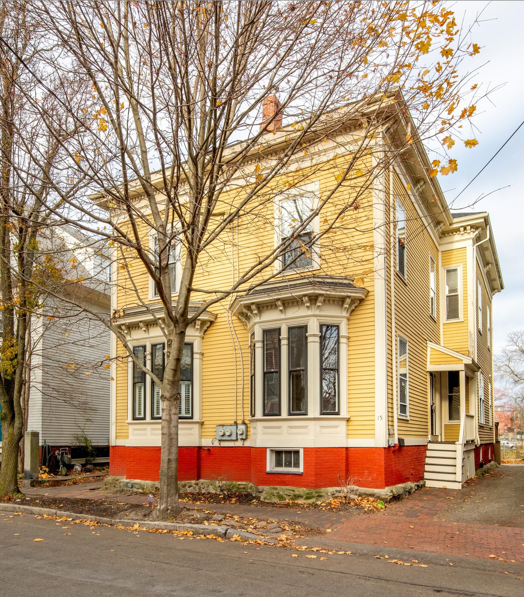15 Lewis Street, 1