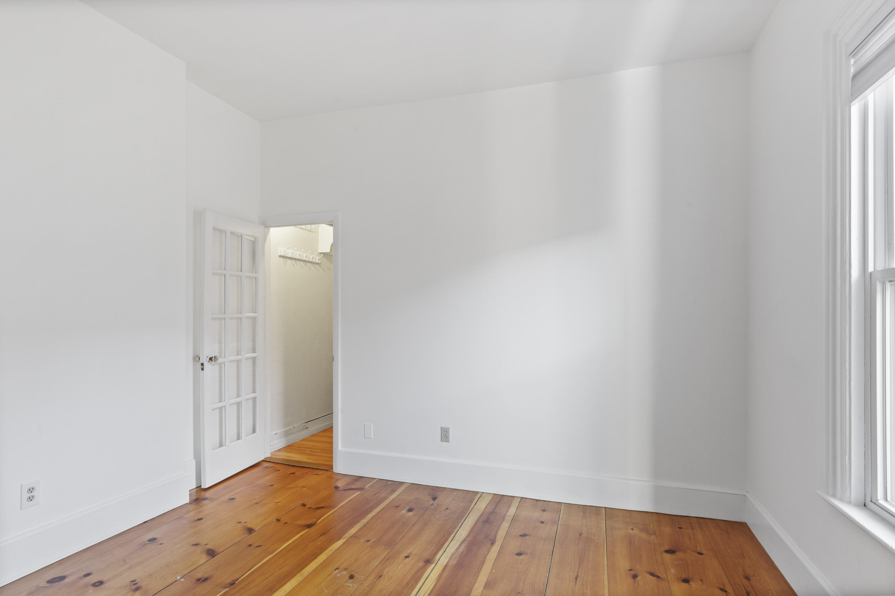 15 Lewis Street, 1