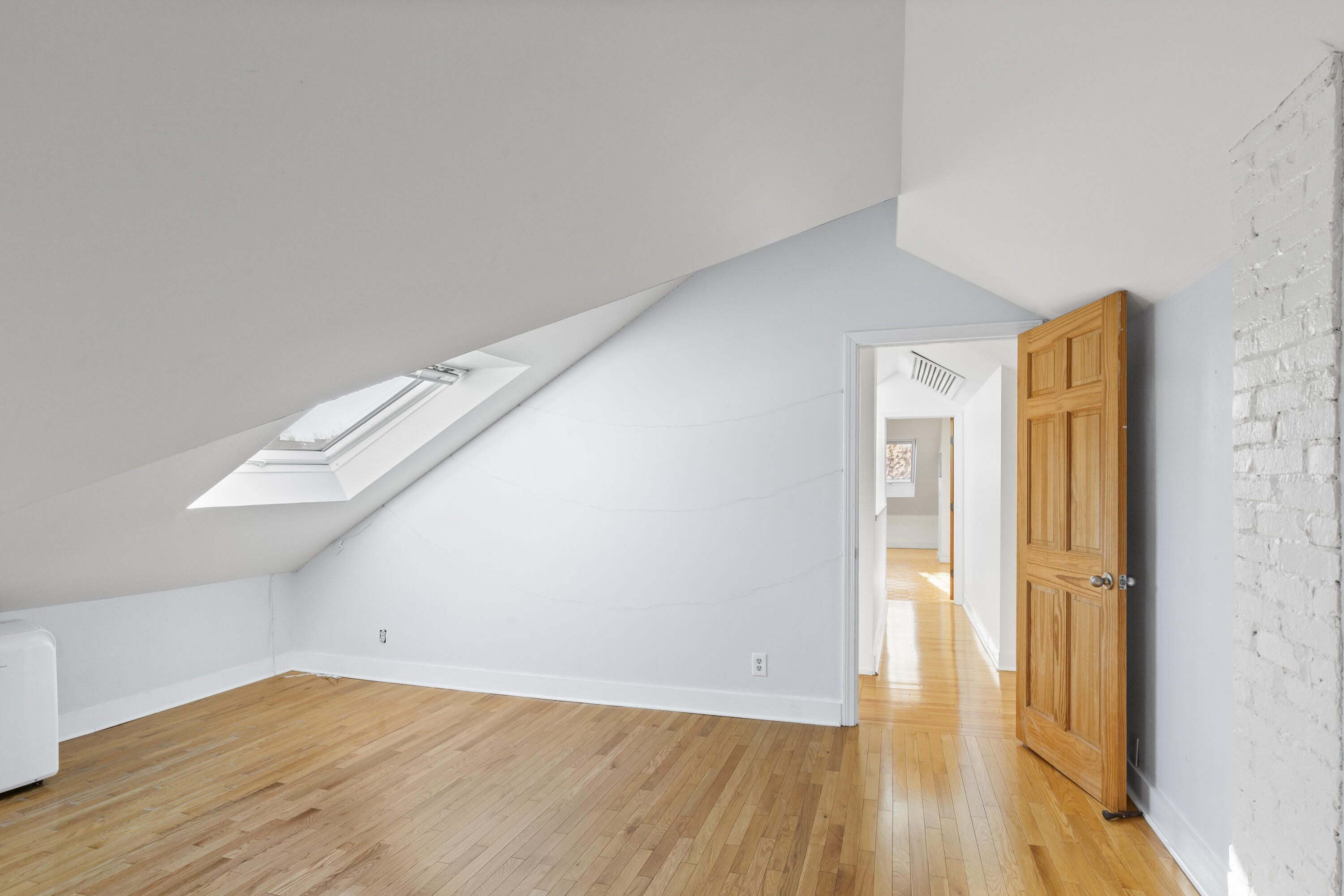 15 Lewis Street, 1
