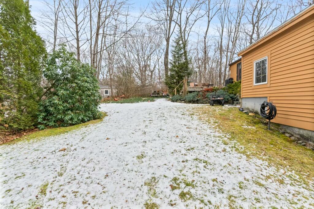 9 Hermit Thrush Road