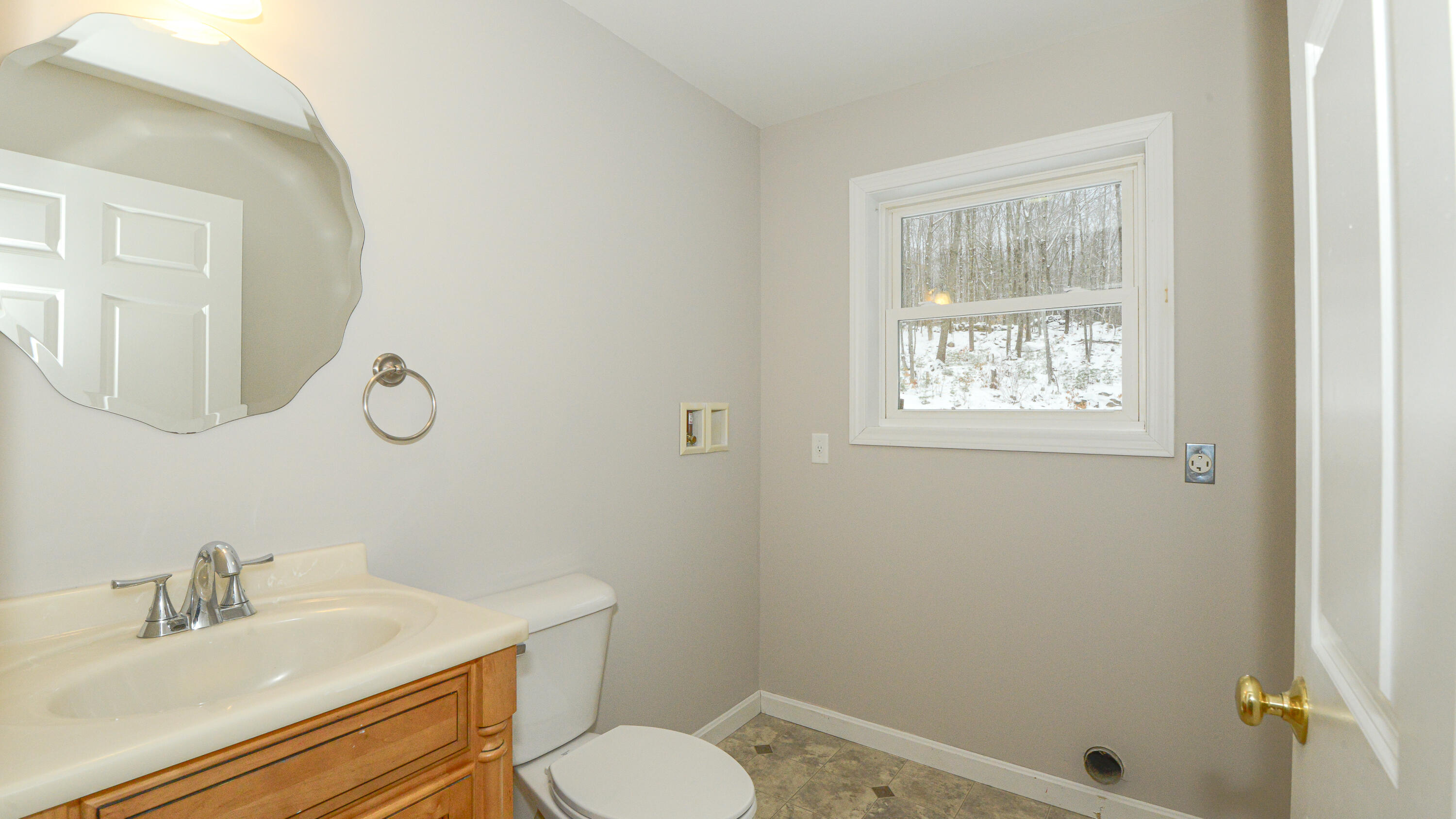 381 Quaker Ridge Road