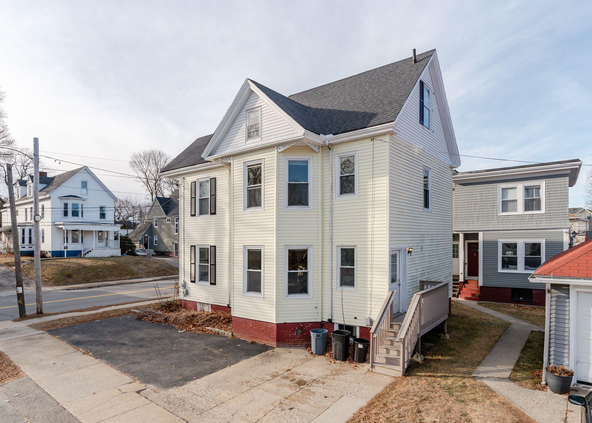 335 Woodford Street