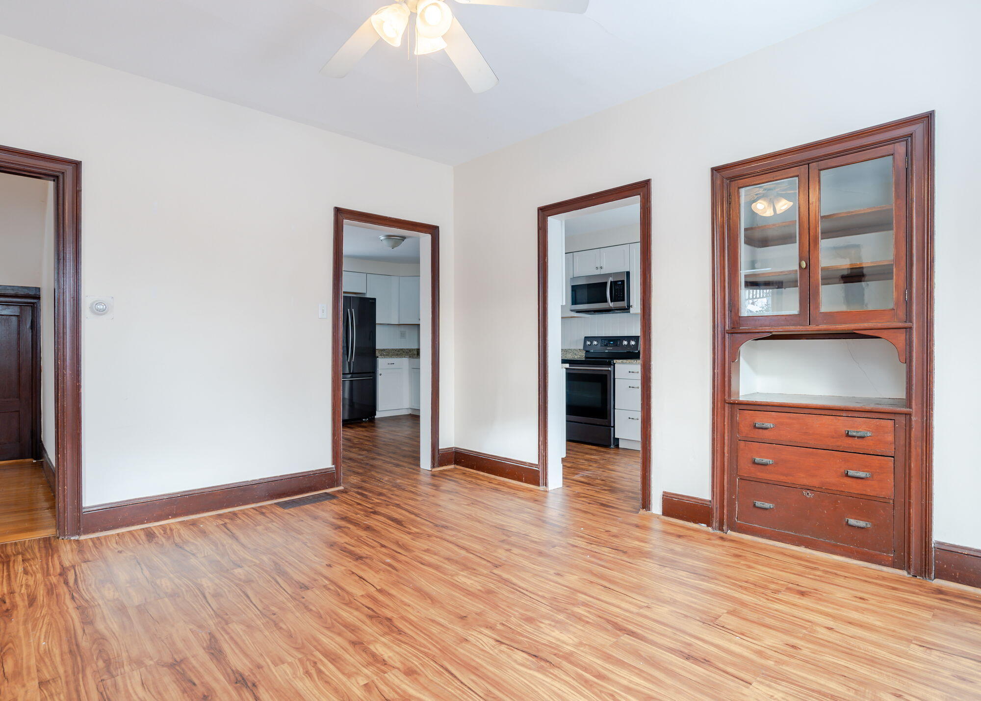 335 Woodford Street