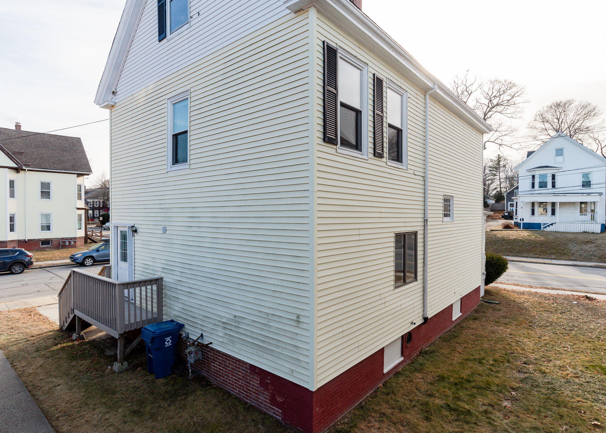 335 Woodford Street