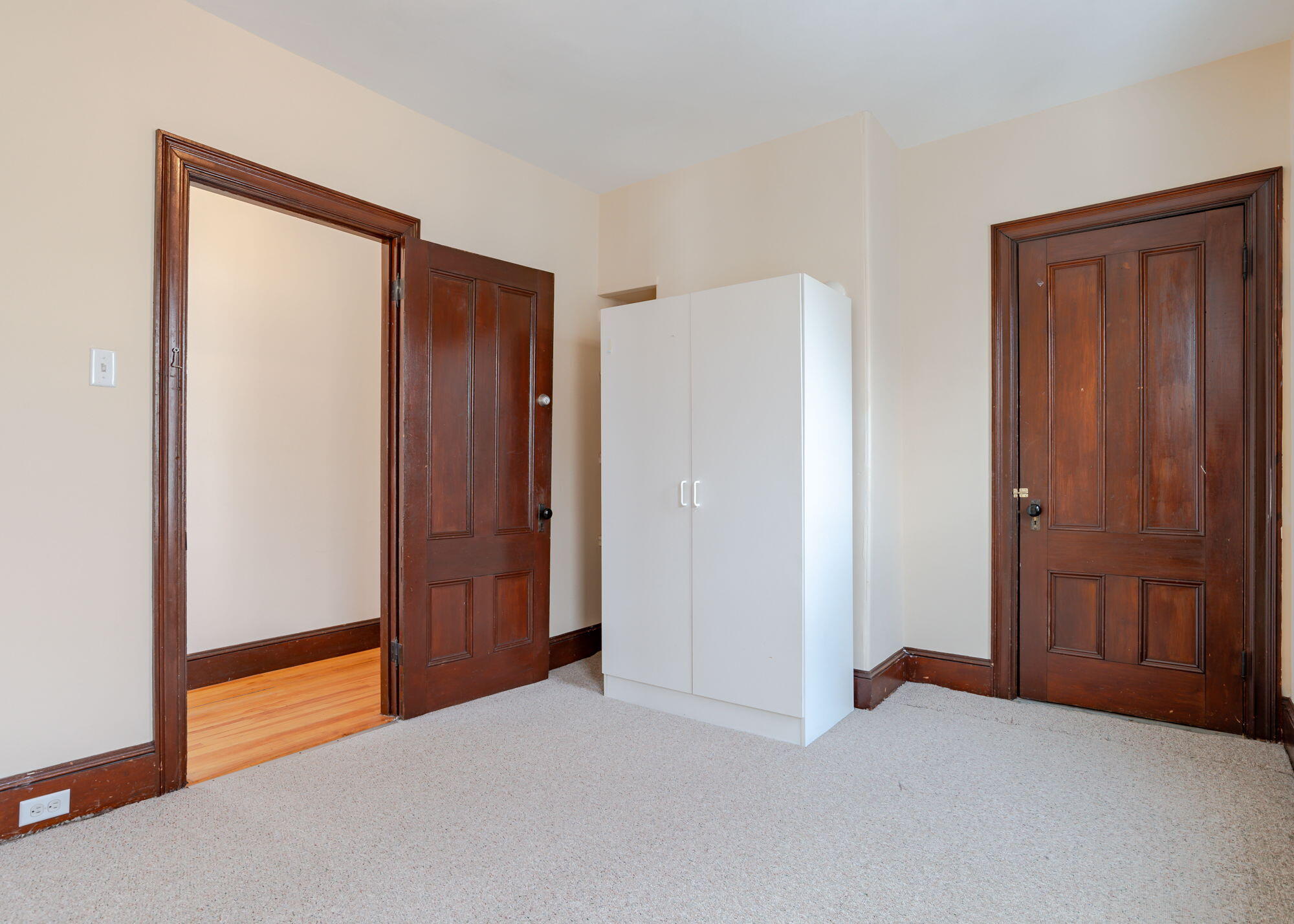 335 Woodford Street