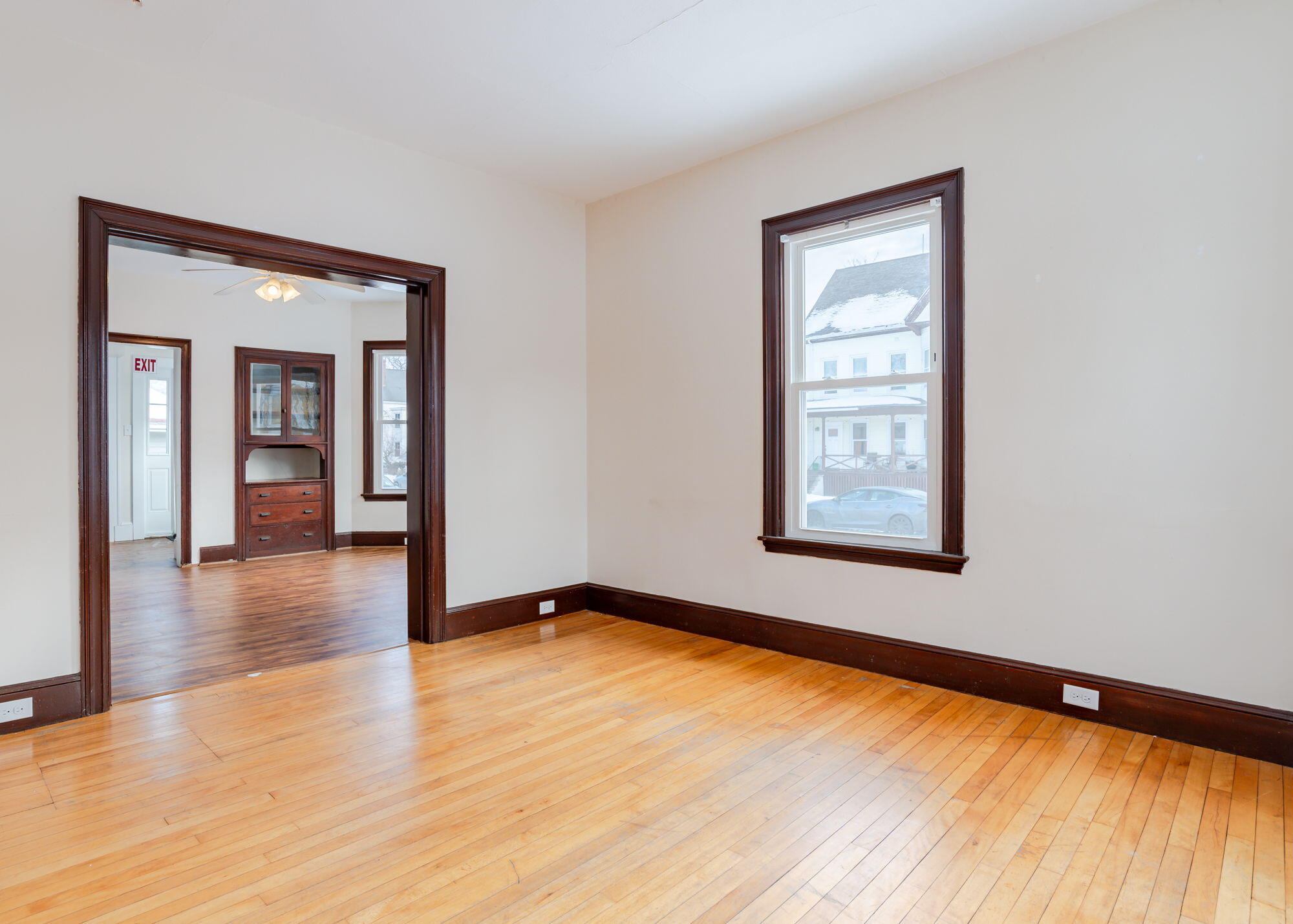 335 Woodford Street