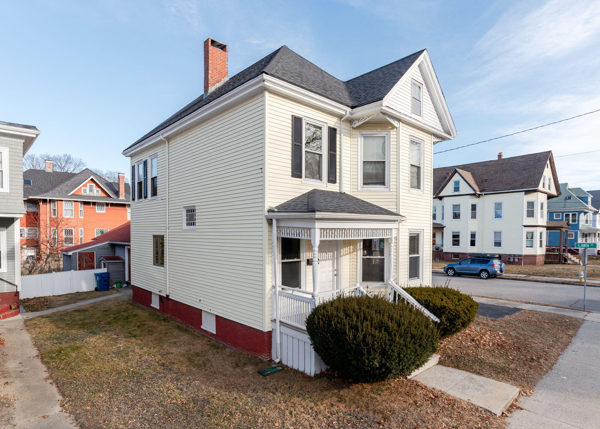 335 Woodford Street