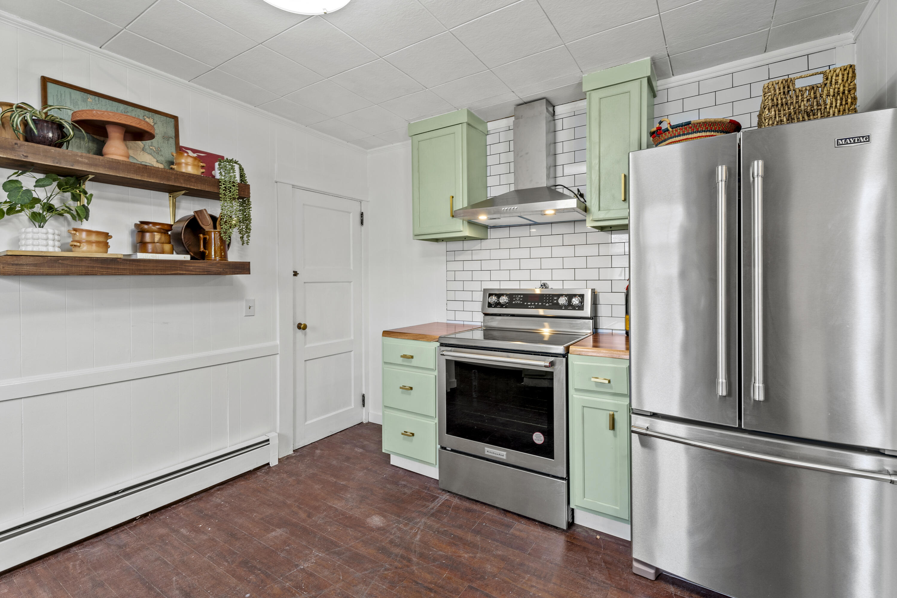 242 7th Street