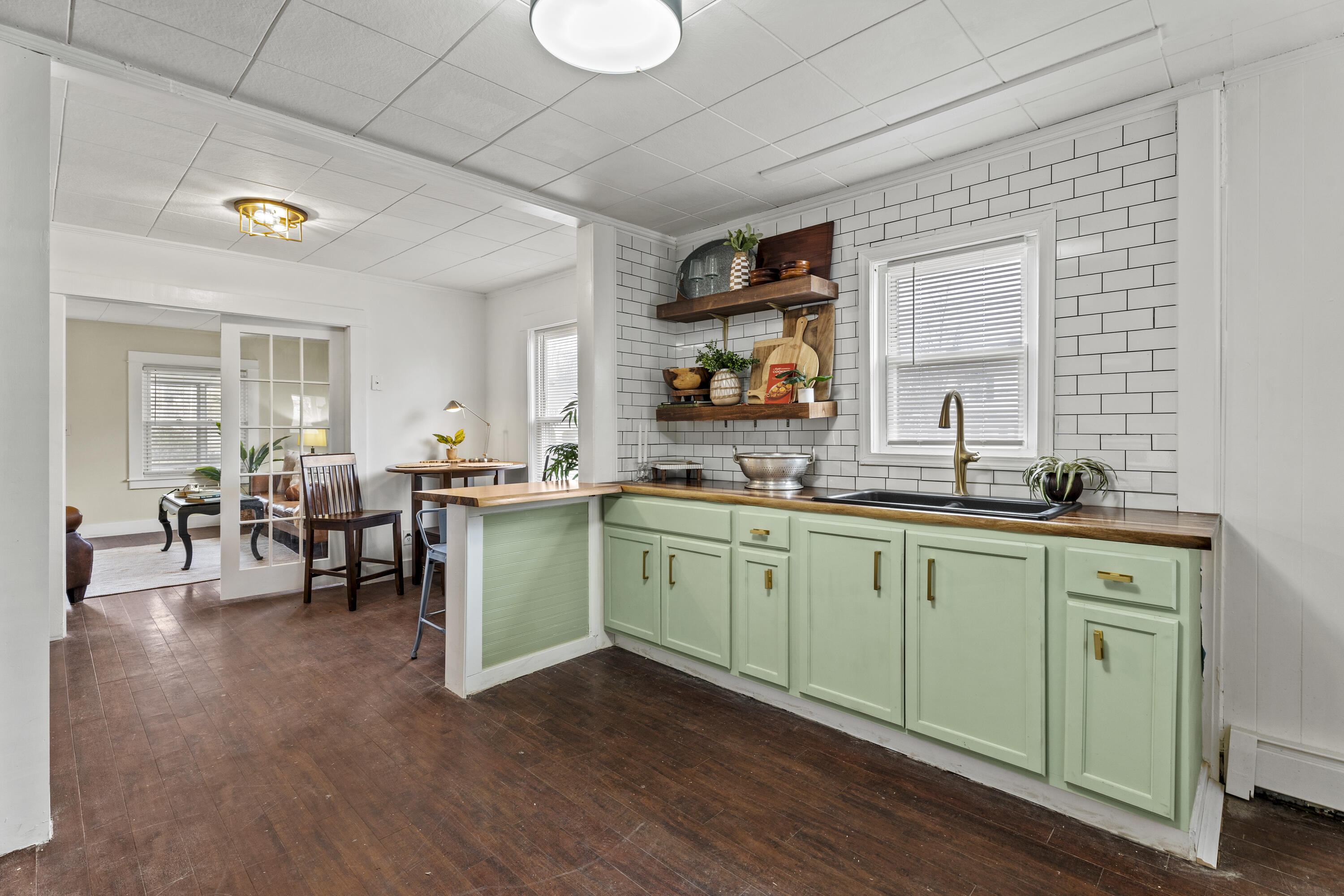 242 7th Street
