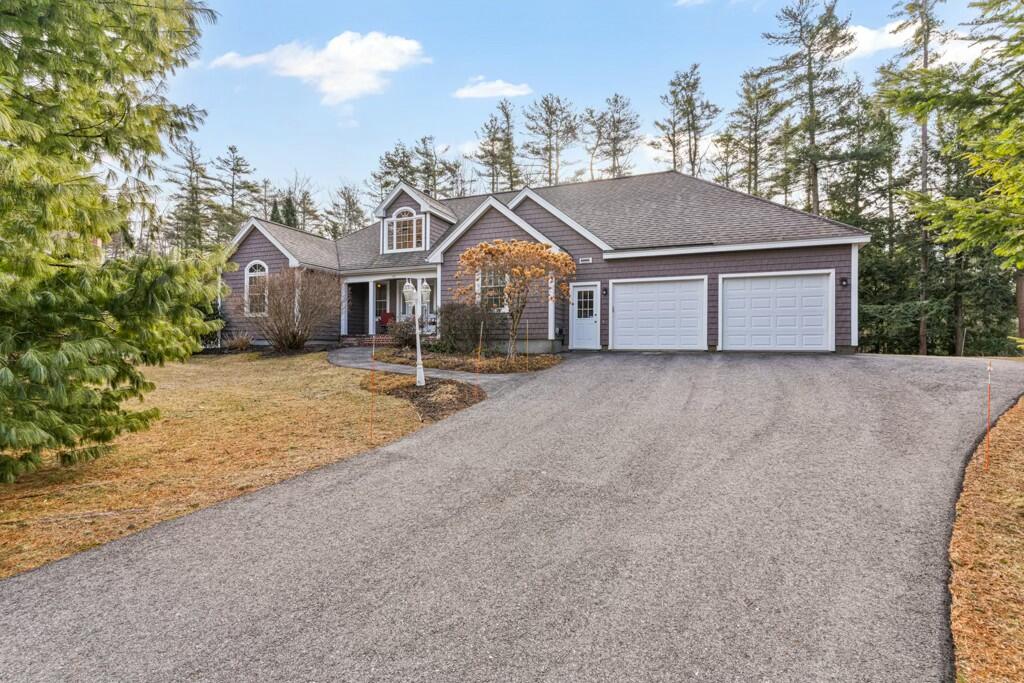 23 Abigail Way
