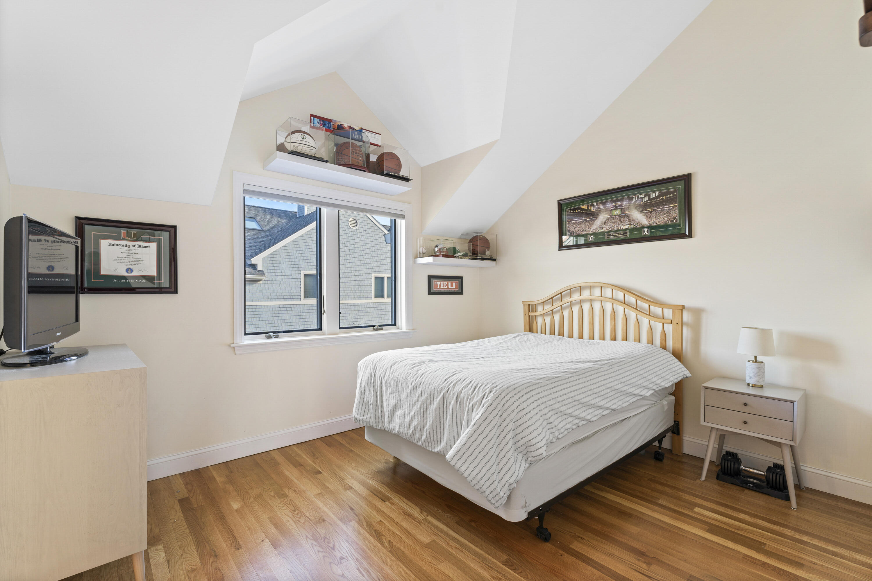 612 Chandlers Wharf 612