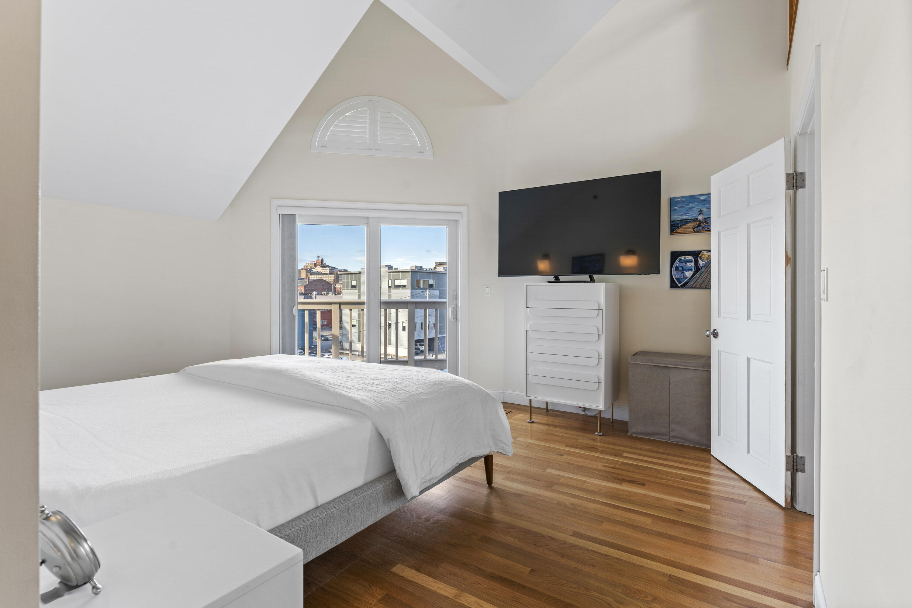 612 Chandlers Wharf 612