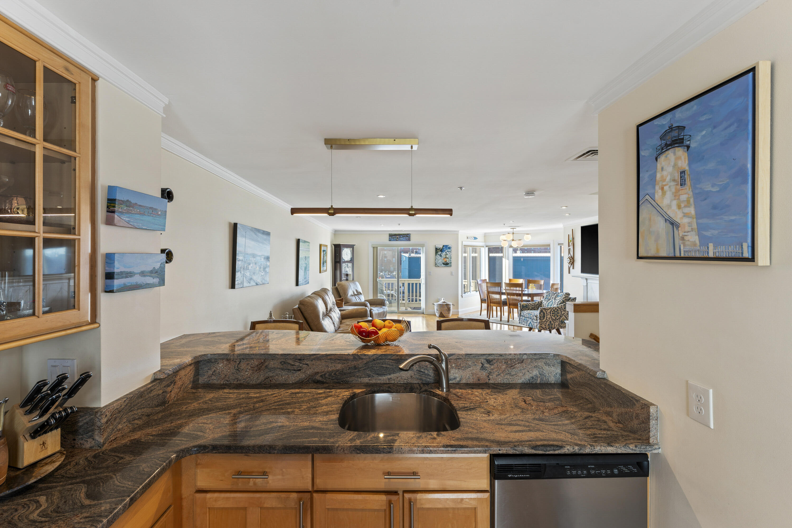 612 Chandlers Wharf 612