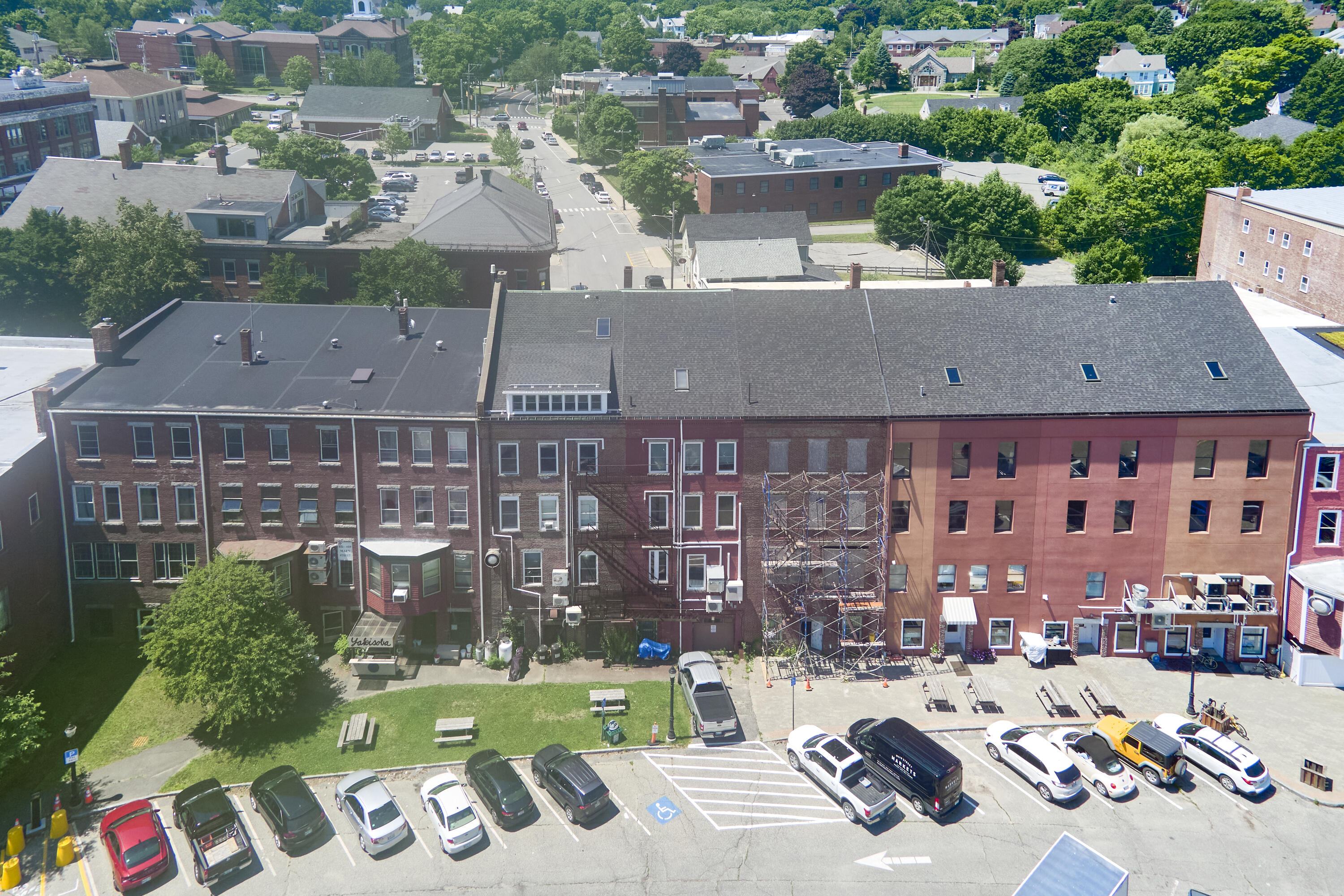 421-423 Main Street
