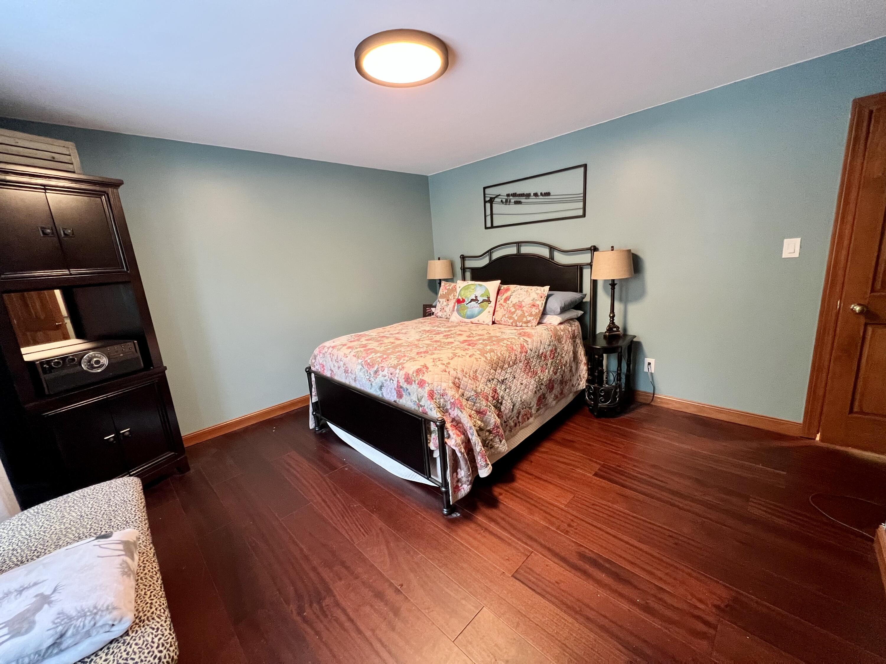 6 Hilltop Lane