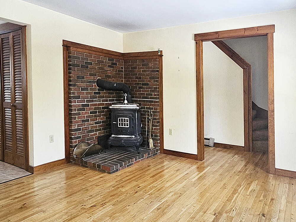 16 Oliver Woods Road