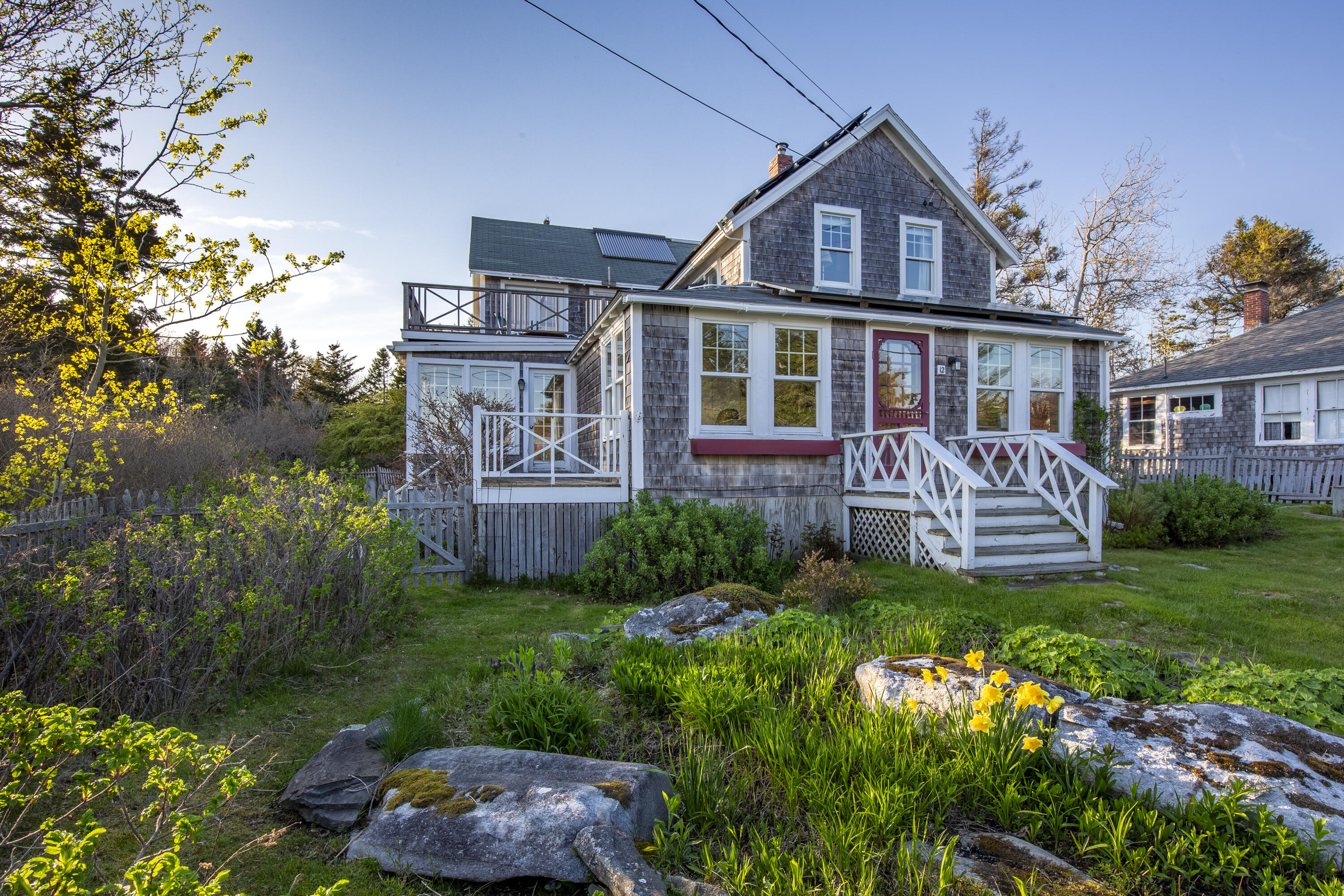 12 Cliff Road