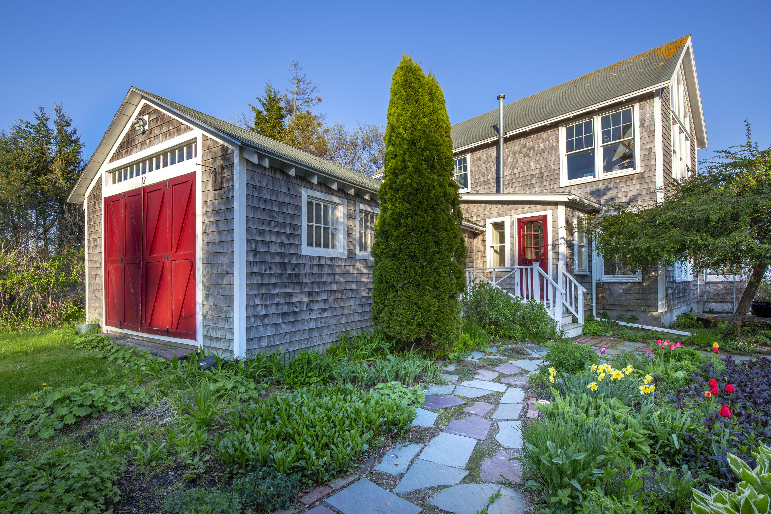 12 Cliff Road