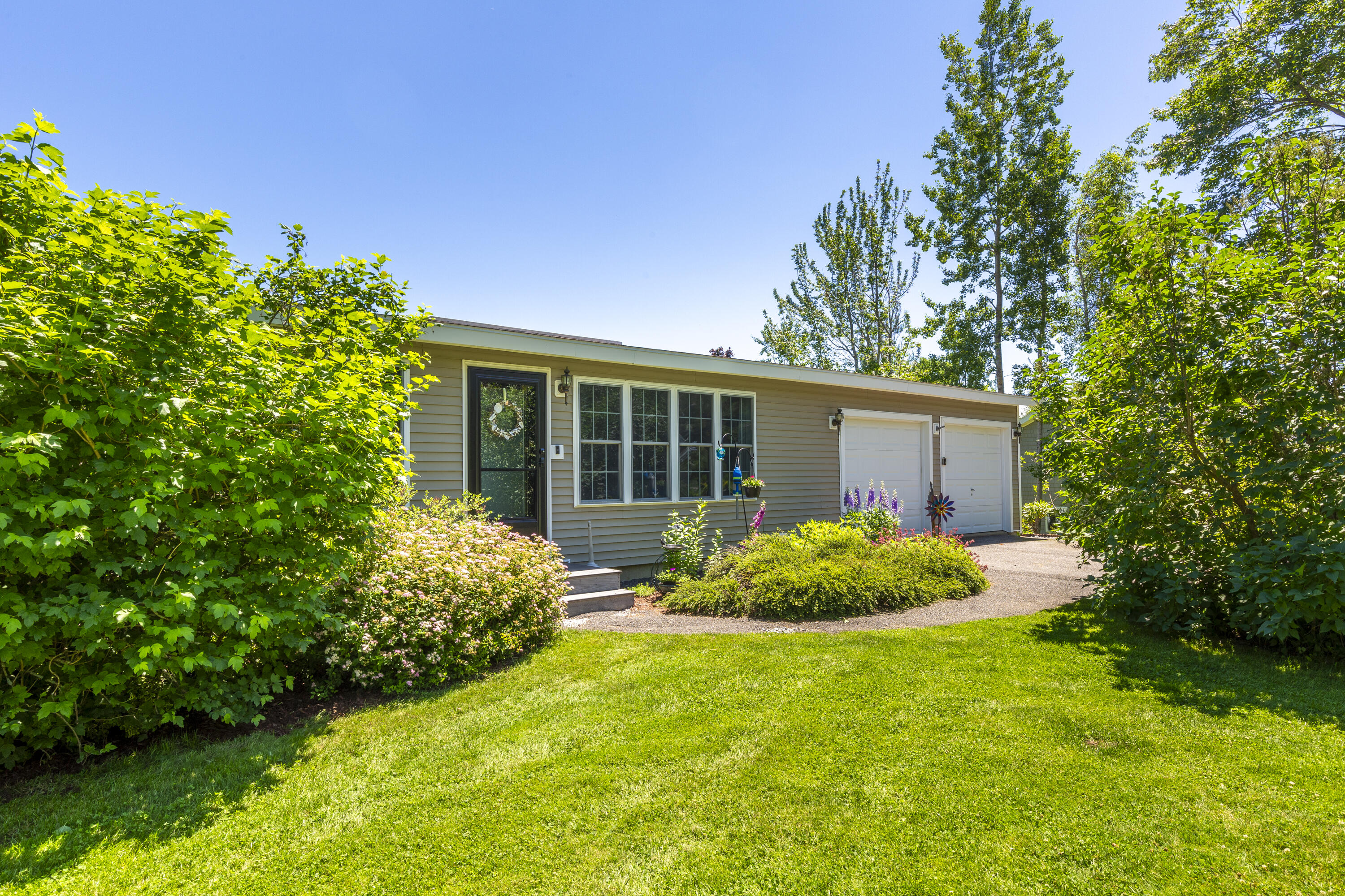 87 Acadia Drive