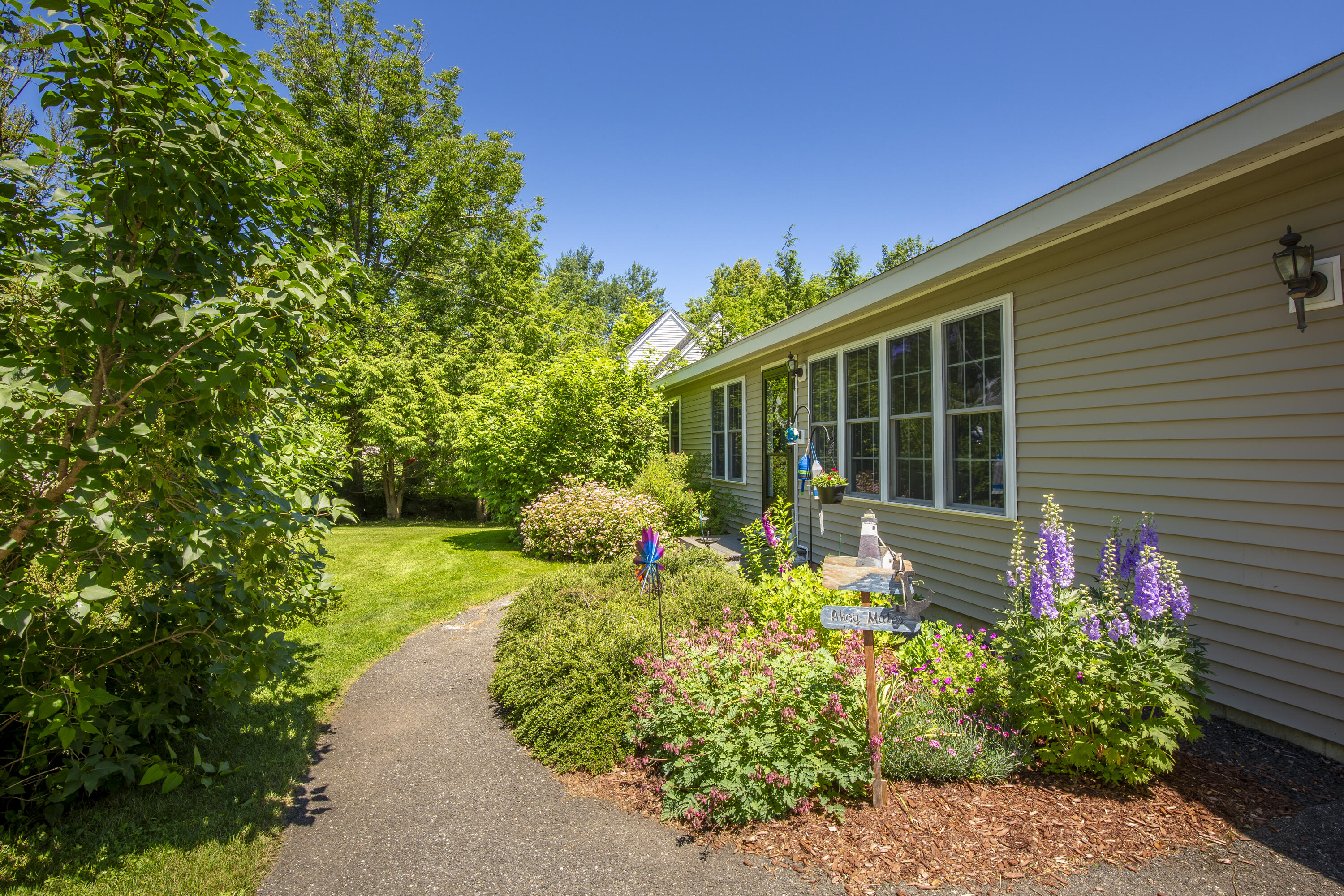 87 Acadia Drive