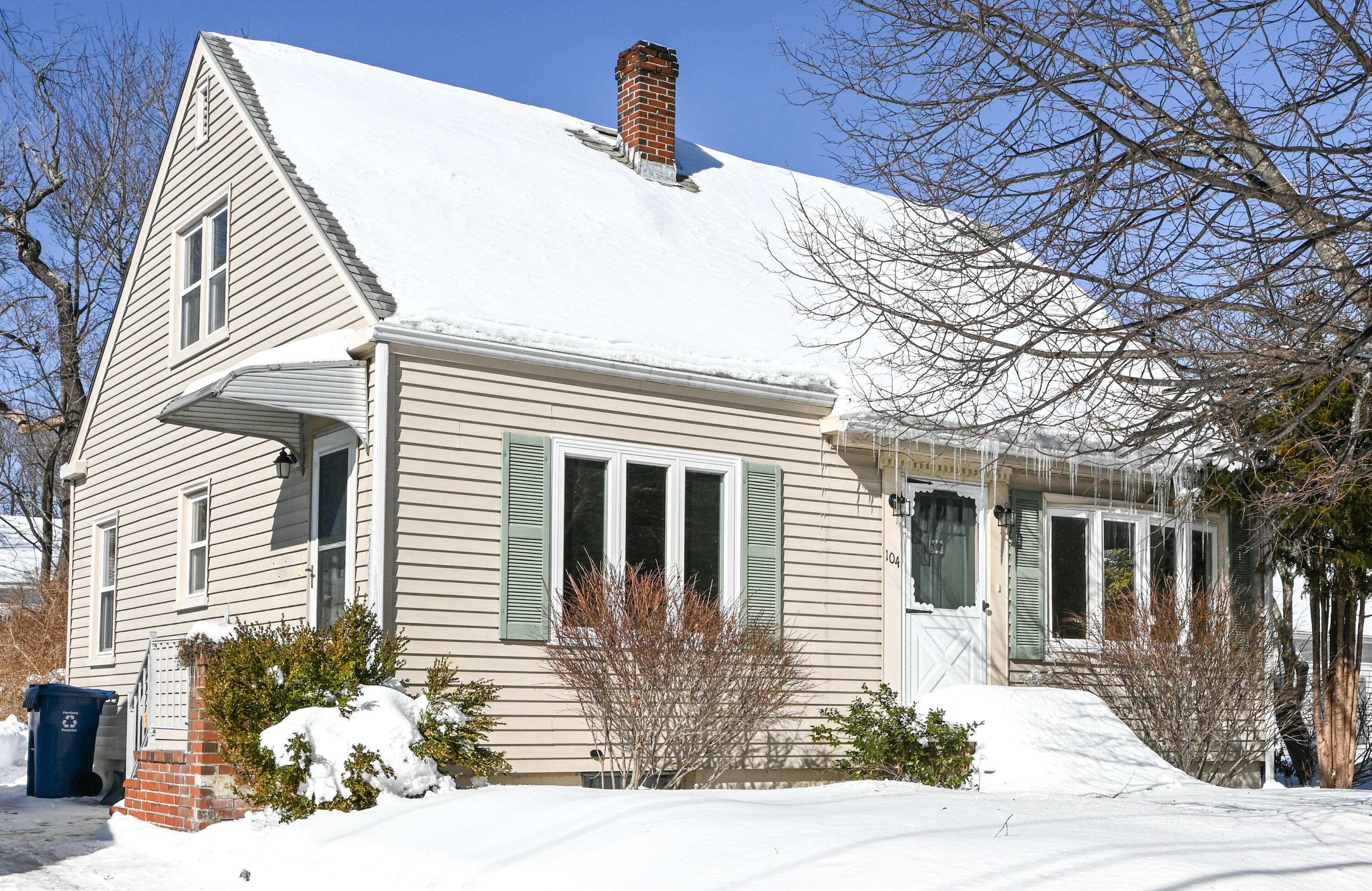 104 Whitney Avenue