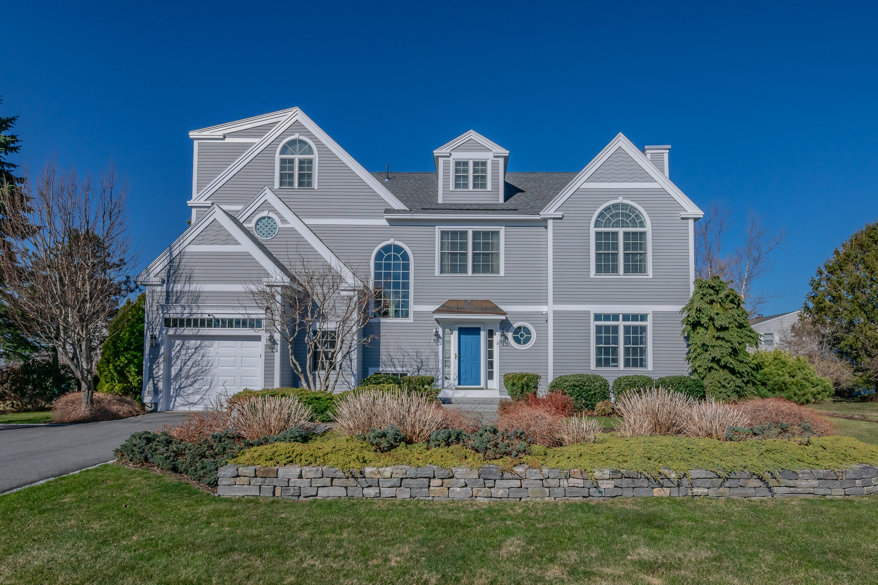2 Leeward Lane