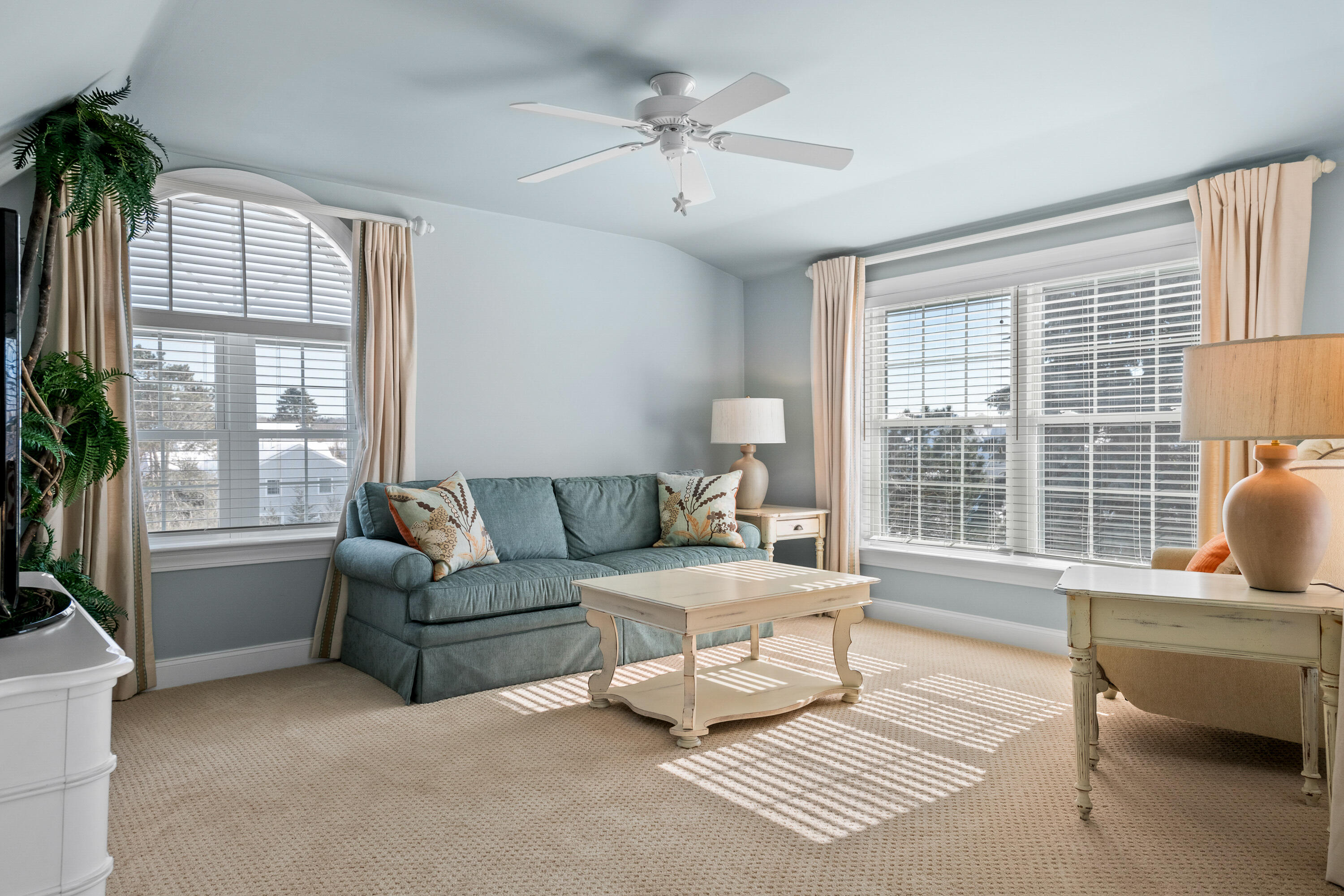 2 Leeward Lane