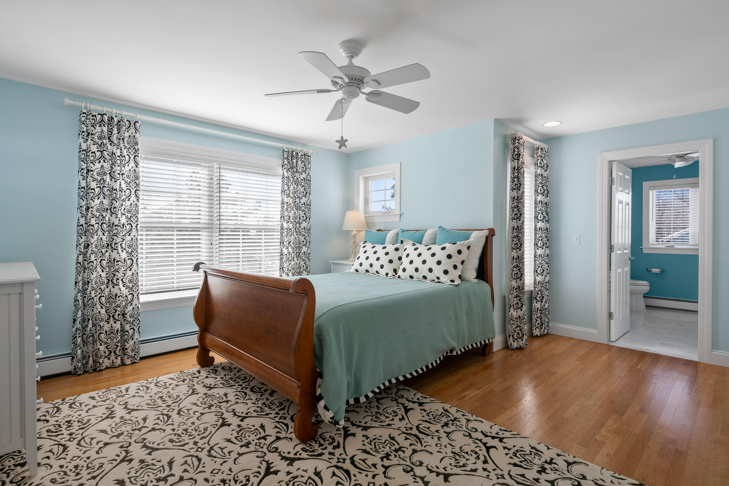 2 Leeward Lane