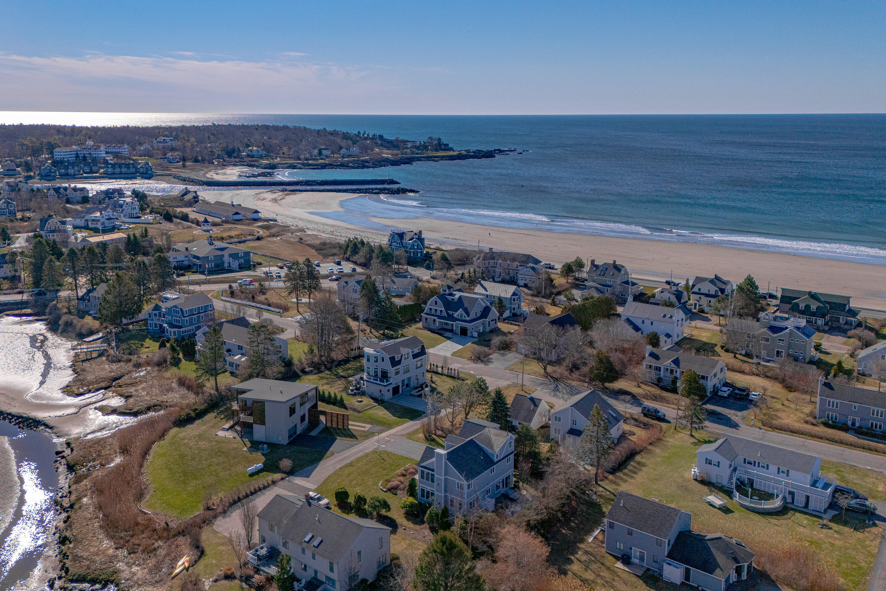2 Leeward Lane