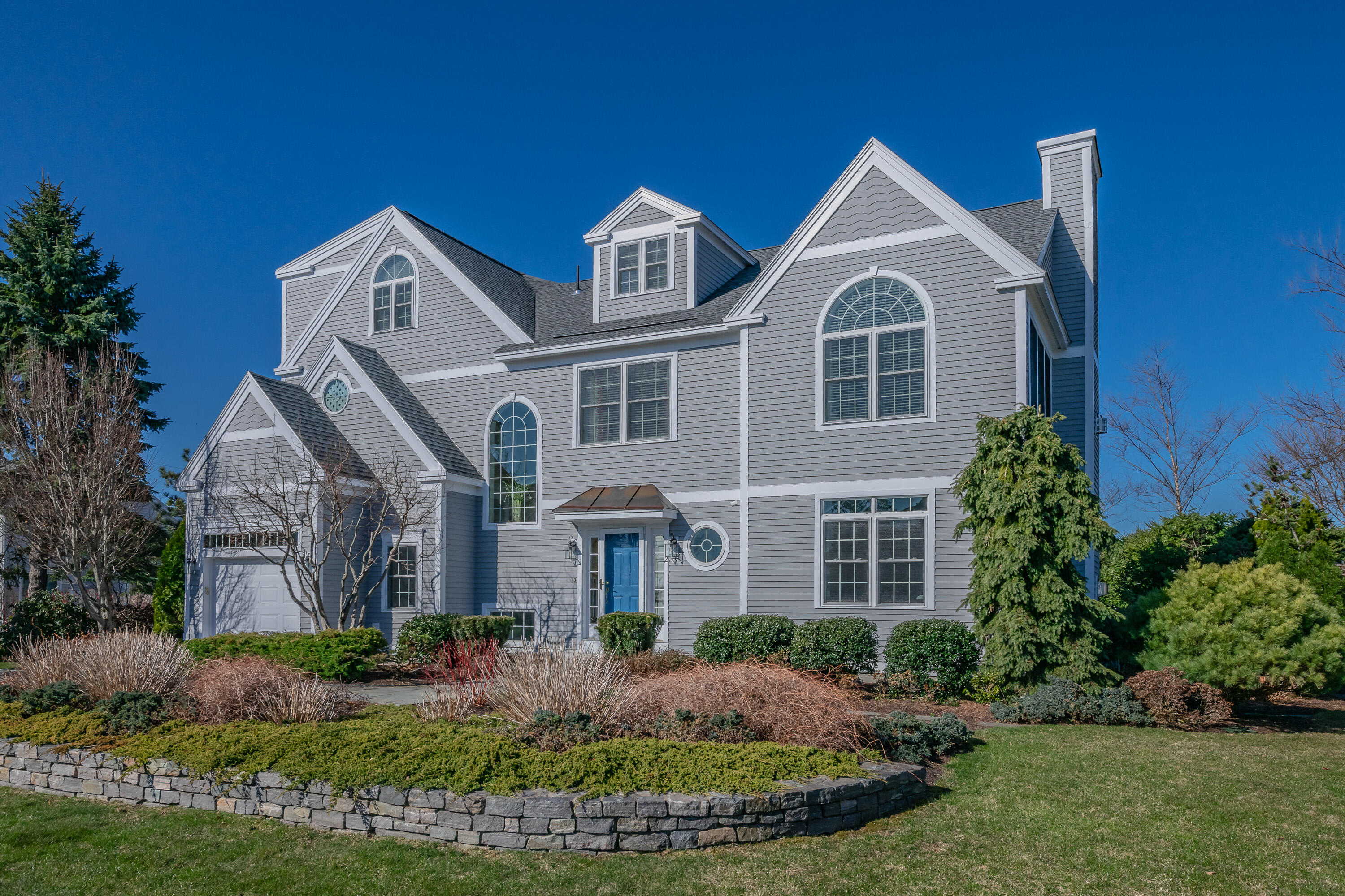 2 Leeward Lane
