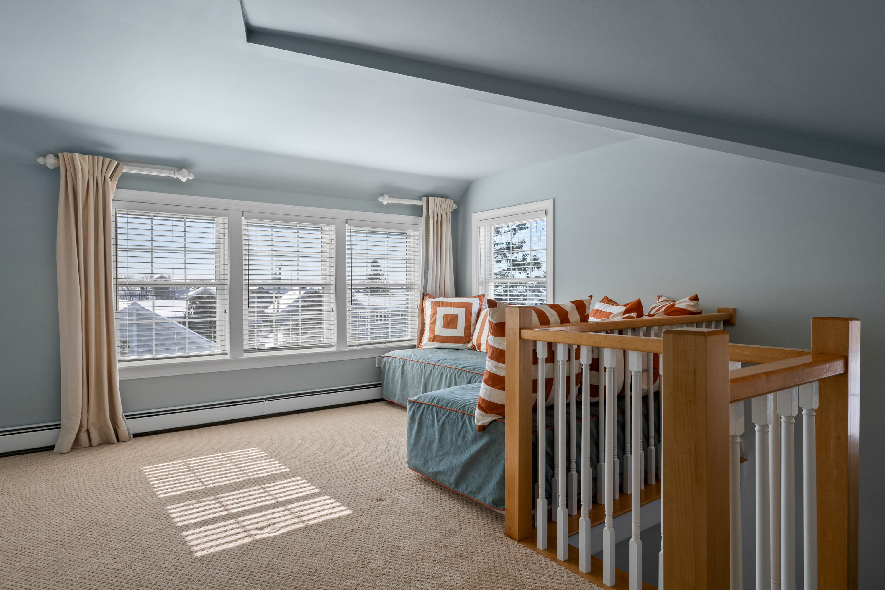 2 Leeward Lane