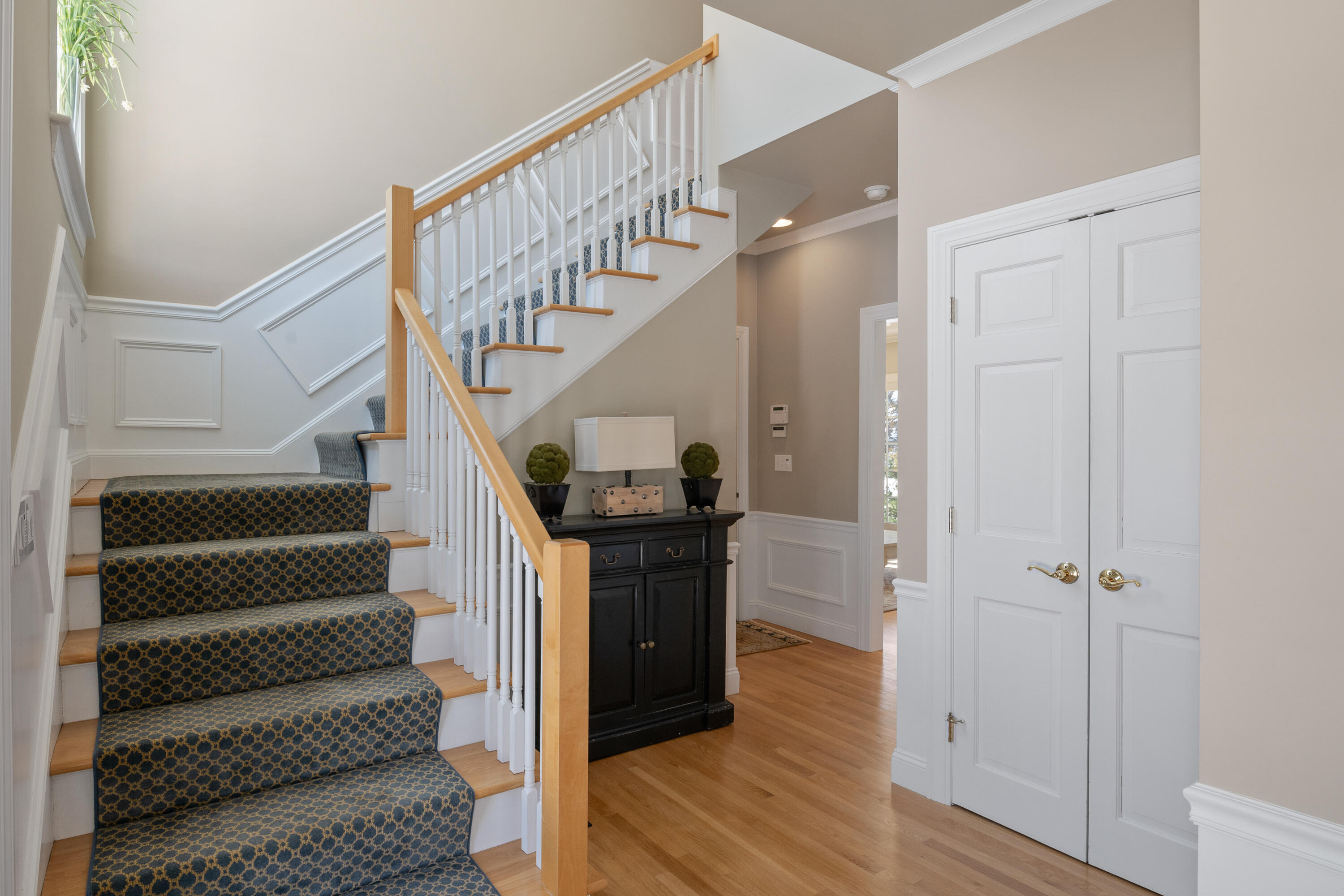 2 Leeward Lane