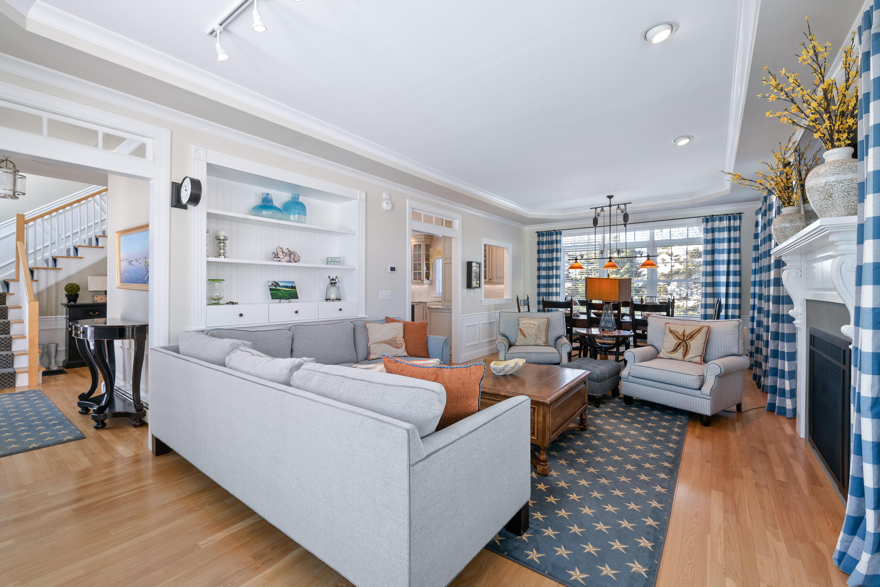 2 Leeward Lane