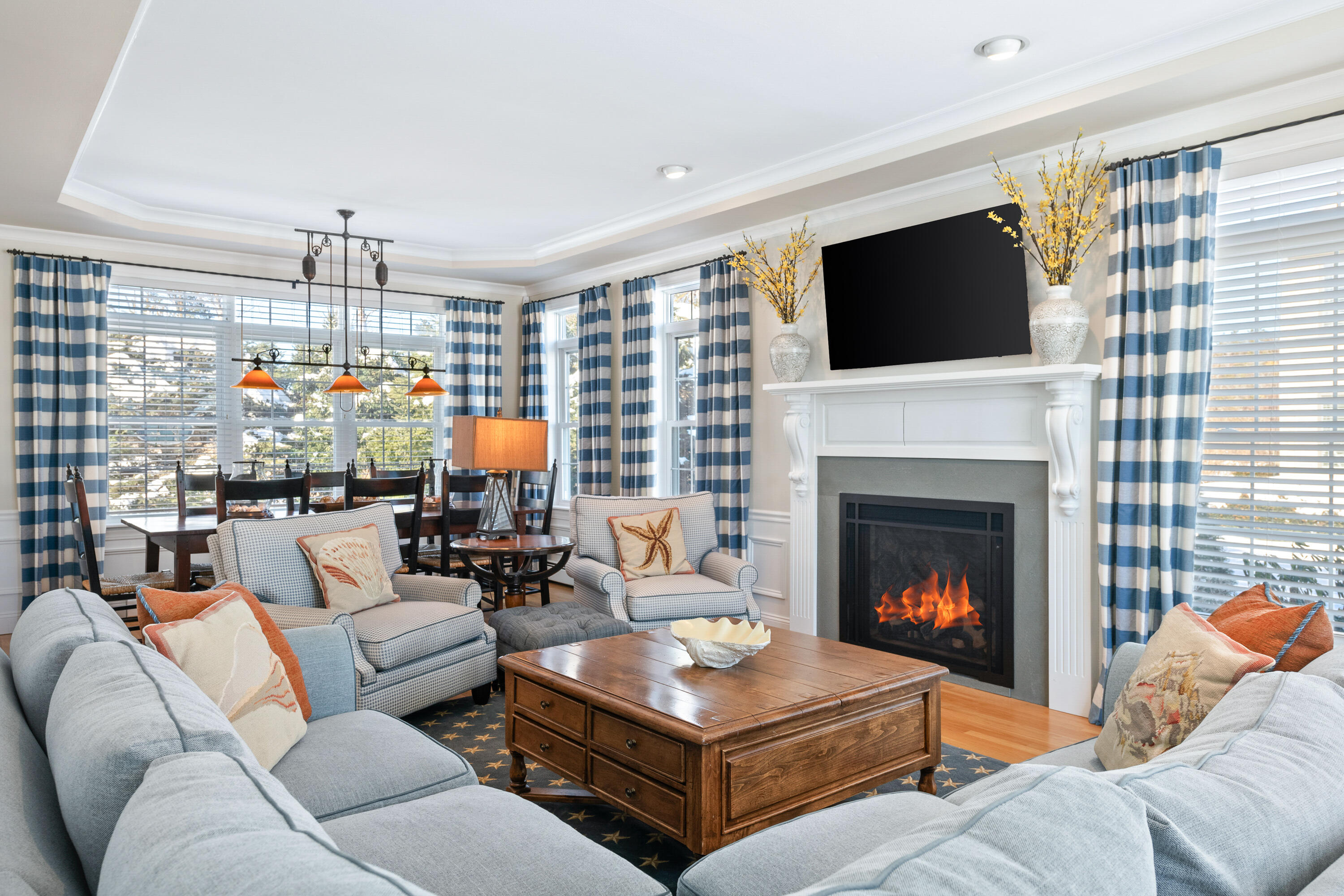 2 Leeward Lane