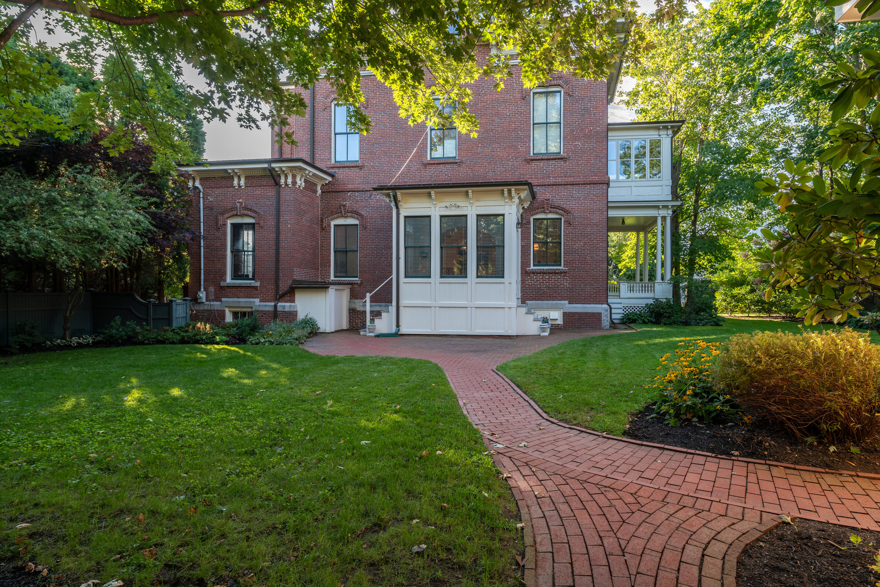 375 Spring Street