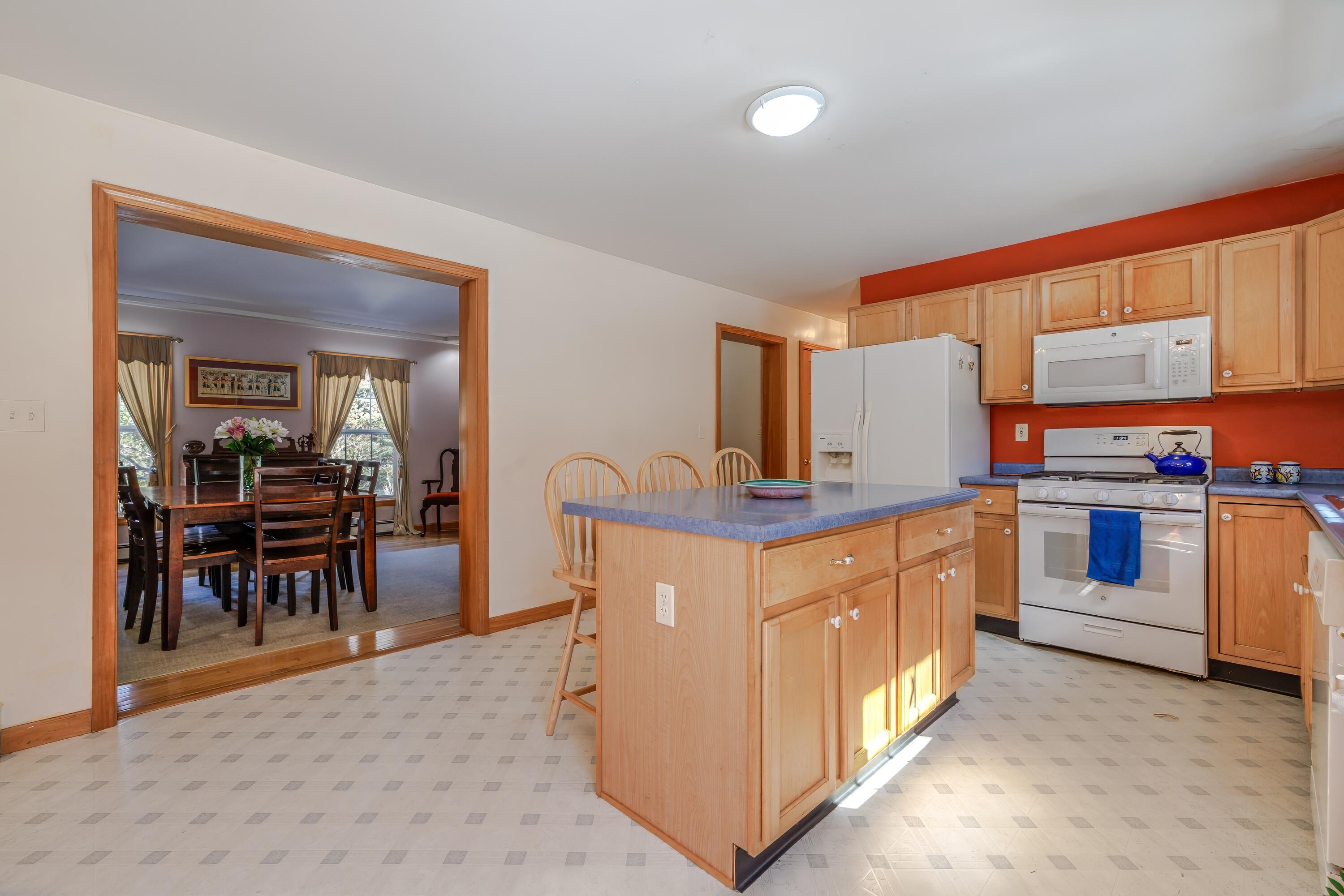 128 Oak Hill Road