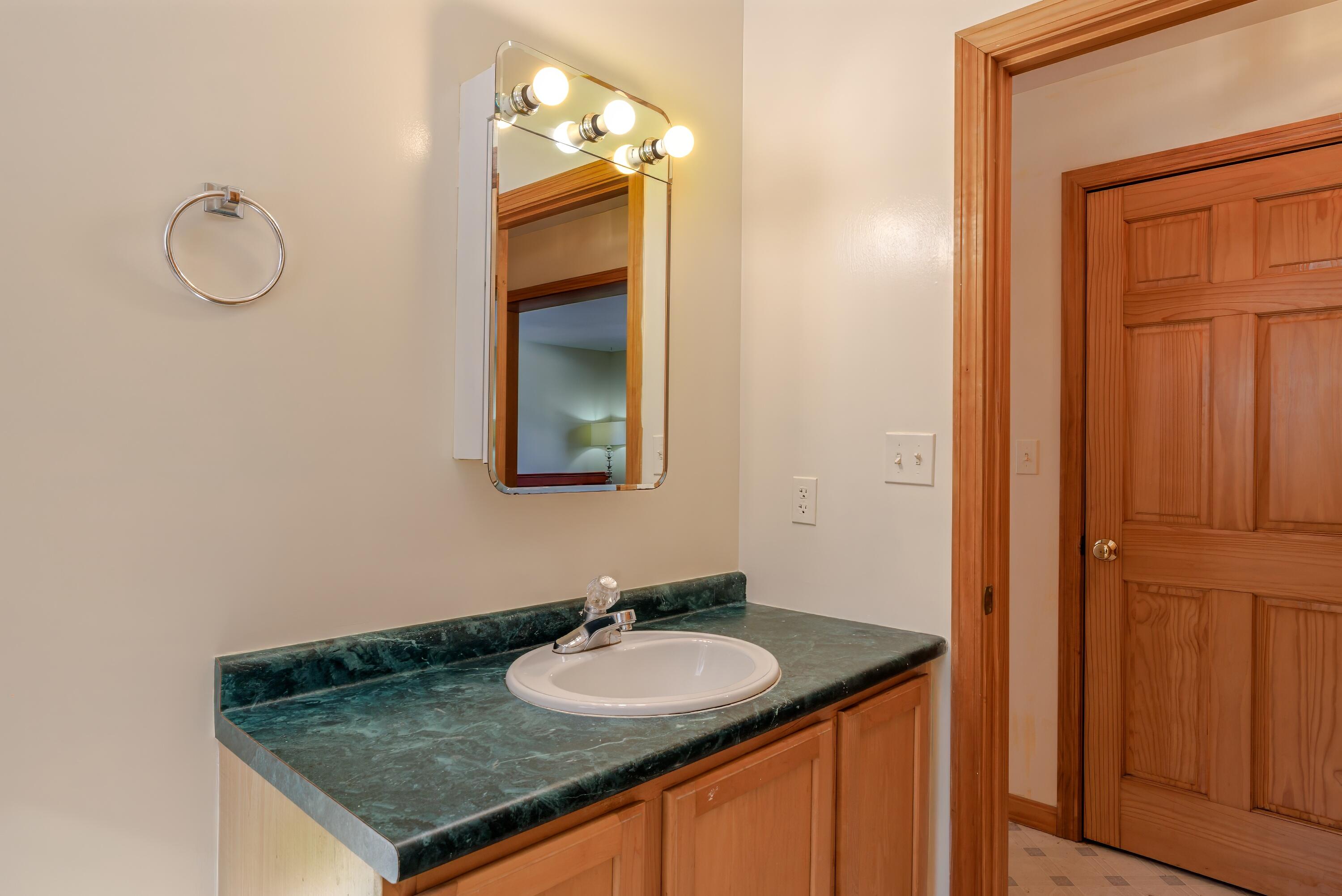 128 Oak Hill Road