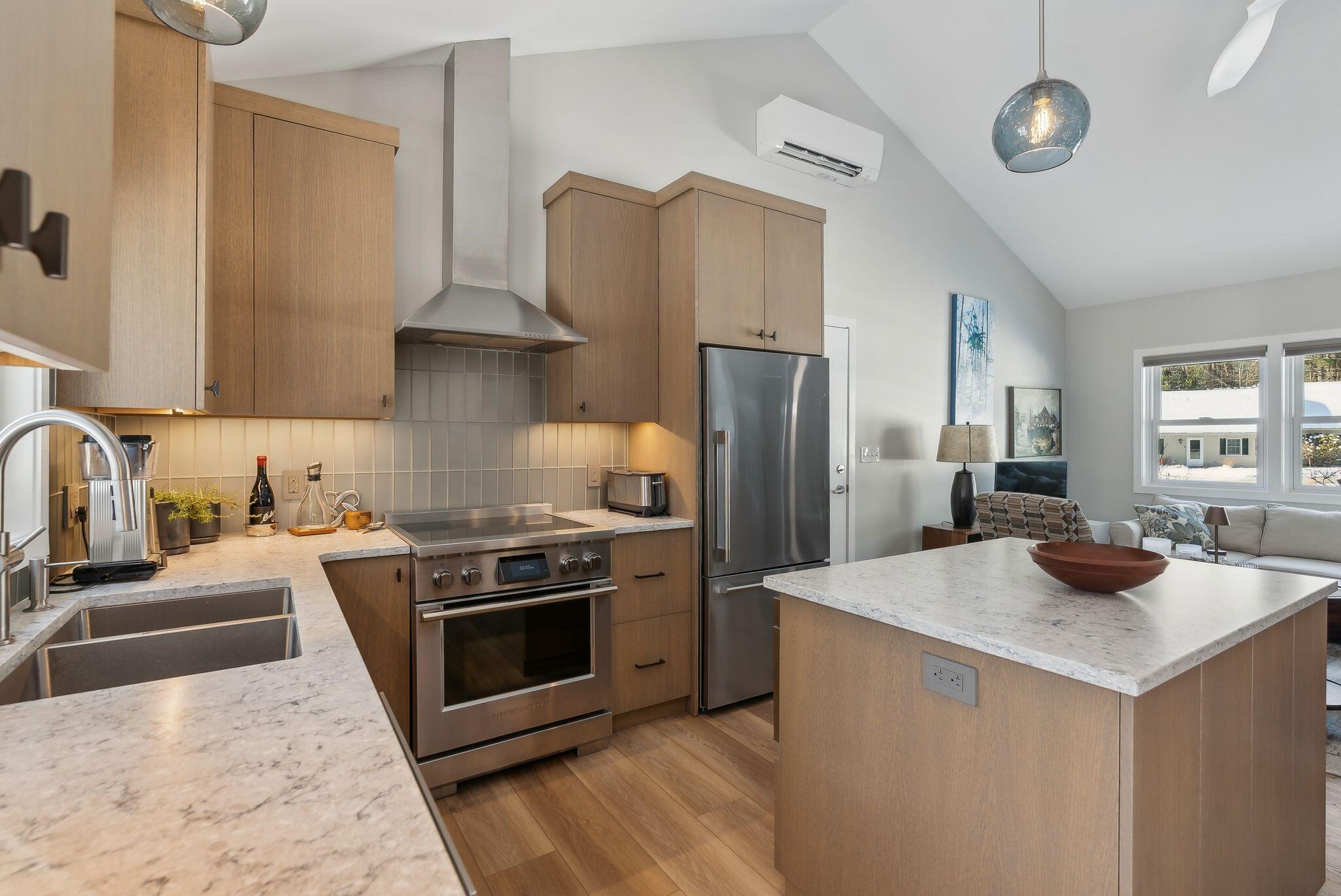 21 Riverbend Drive, 21