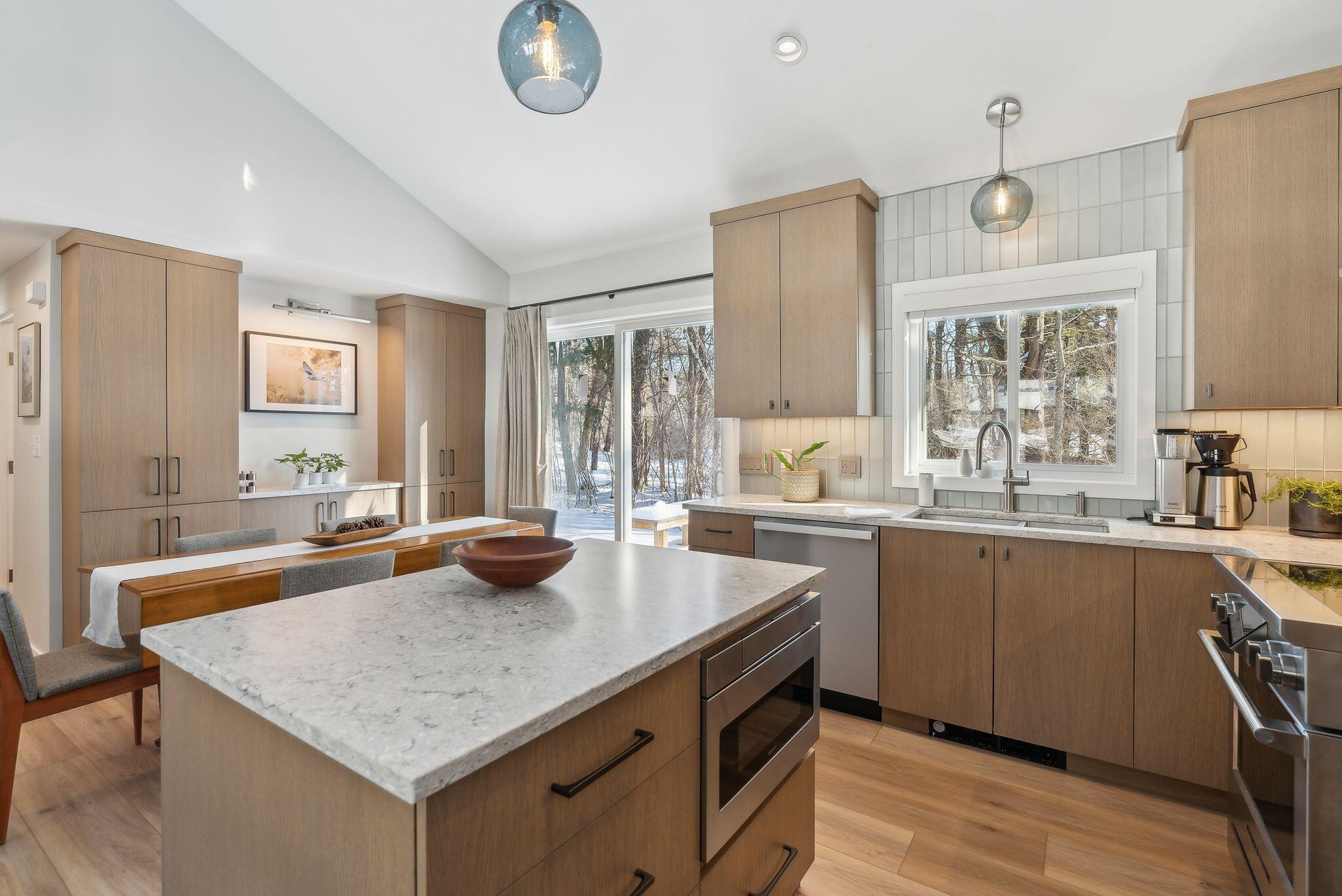 21 Riverbend Drive, 21