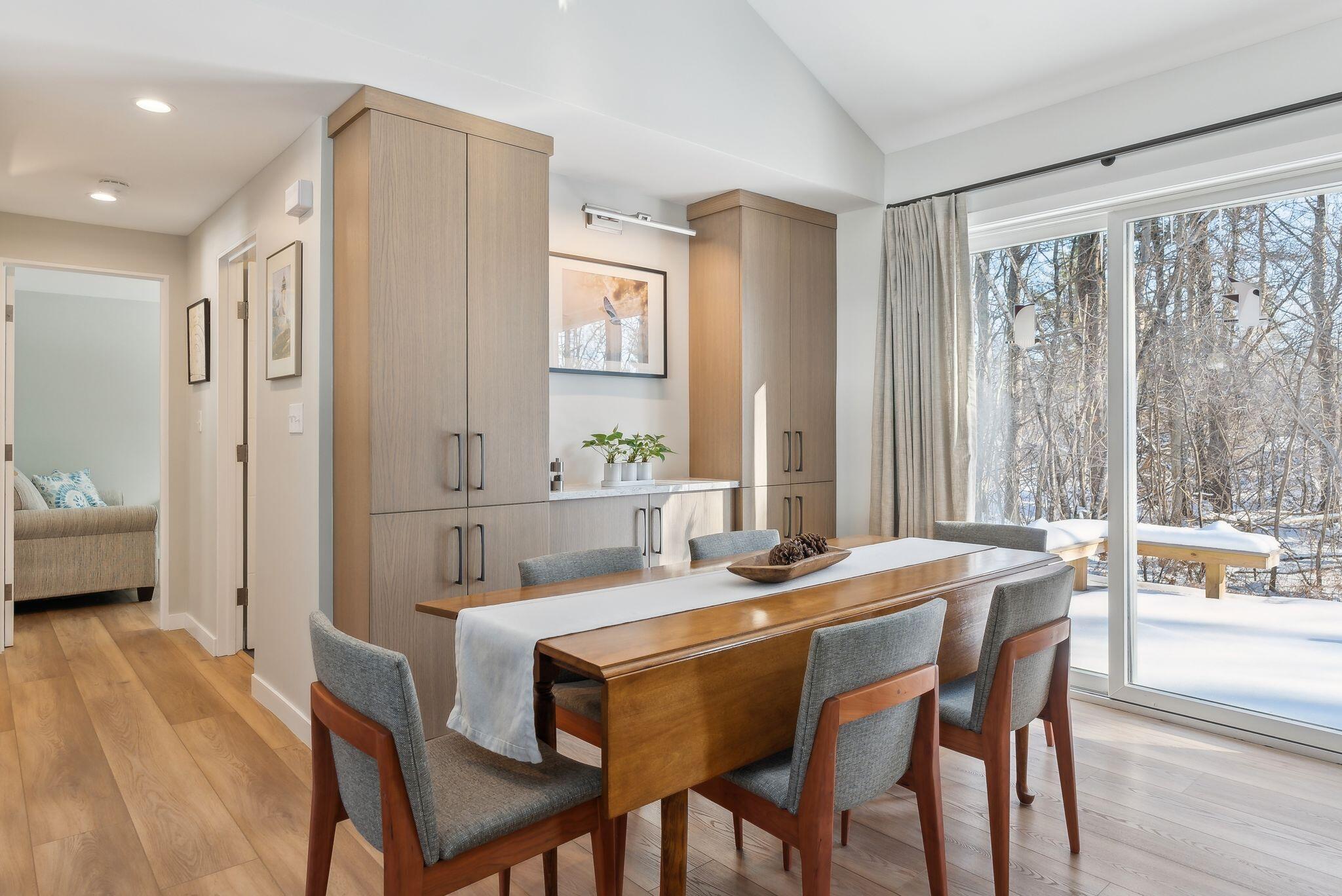 21 Riverbend Drive, 21
